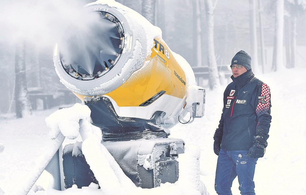 274479-349847-sljeme_osnjezivanje3-121219_1