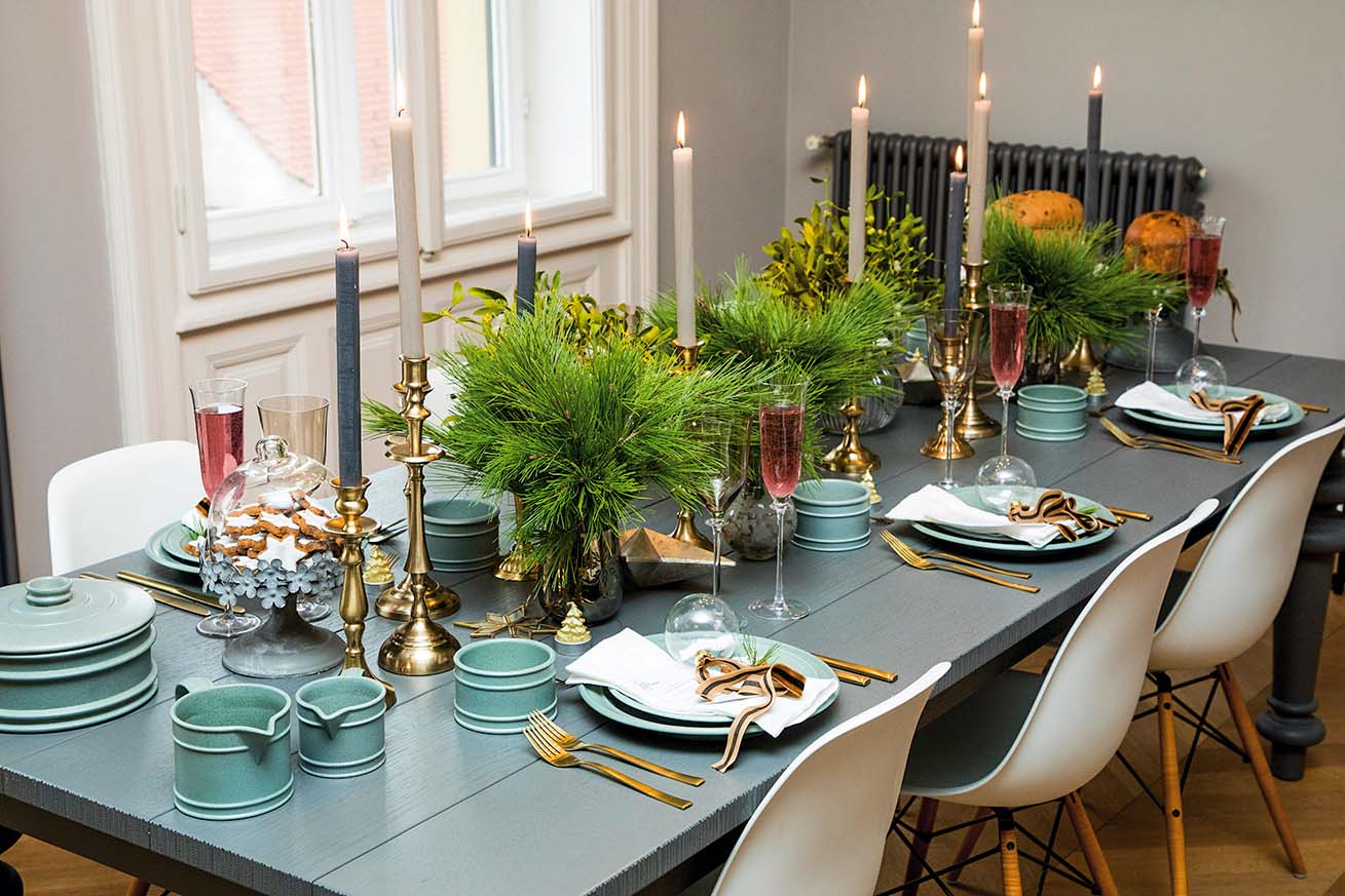 Svijećnjaci su obavezna dekoracija na stolu