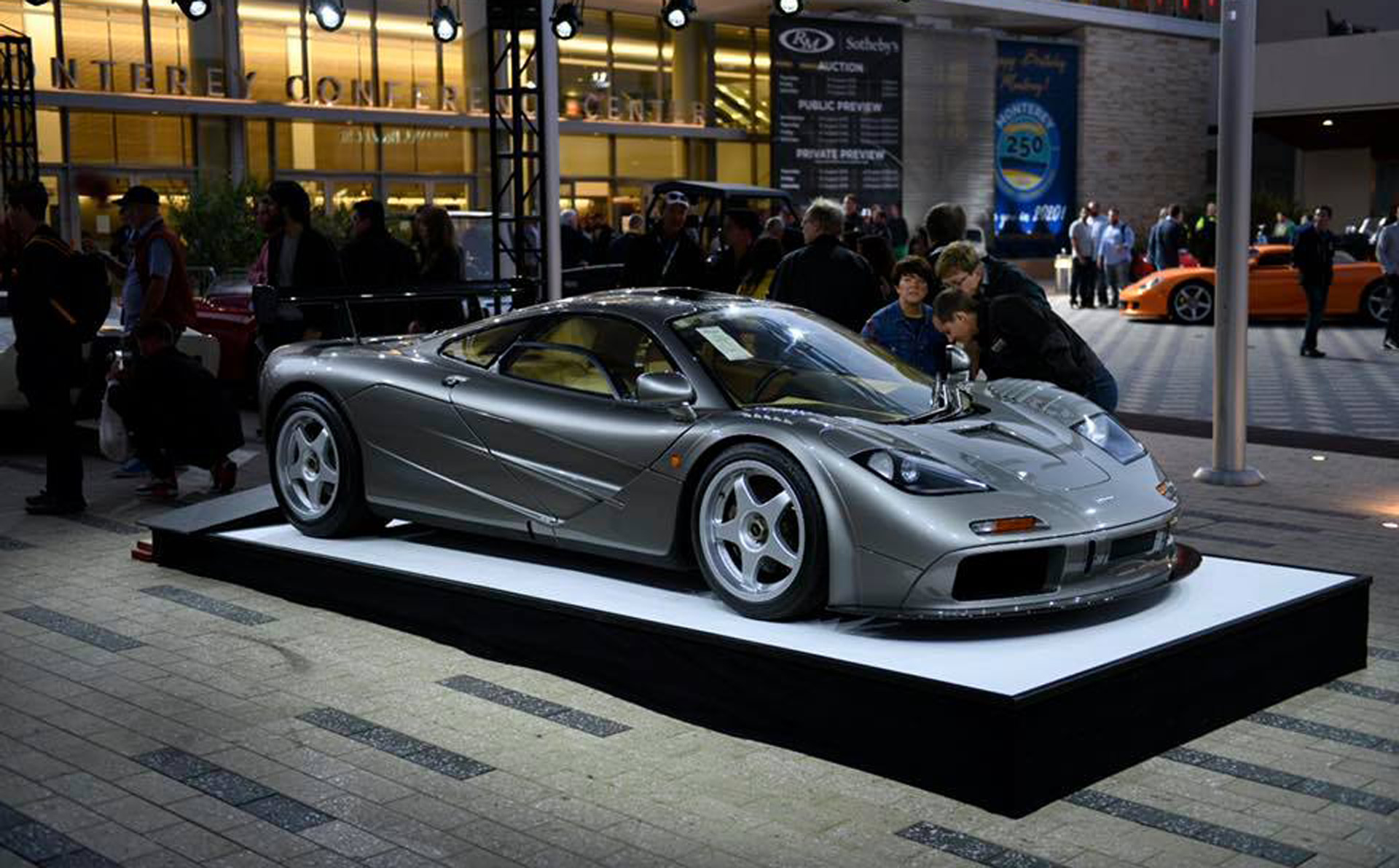 1994-mclaren-f1-lm-specification--photo-credit-rm-sothebys_100712370_h