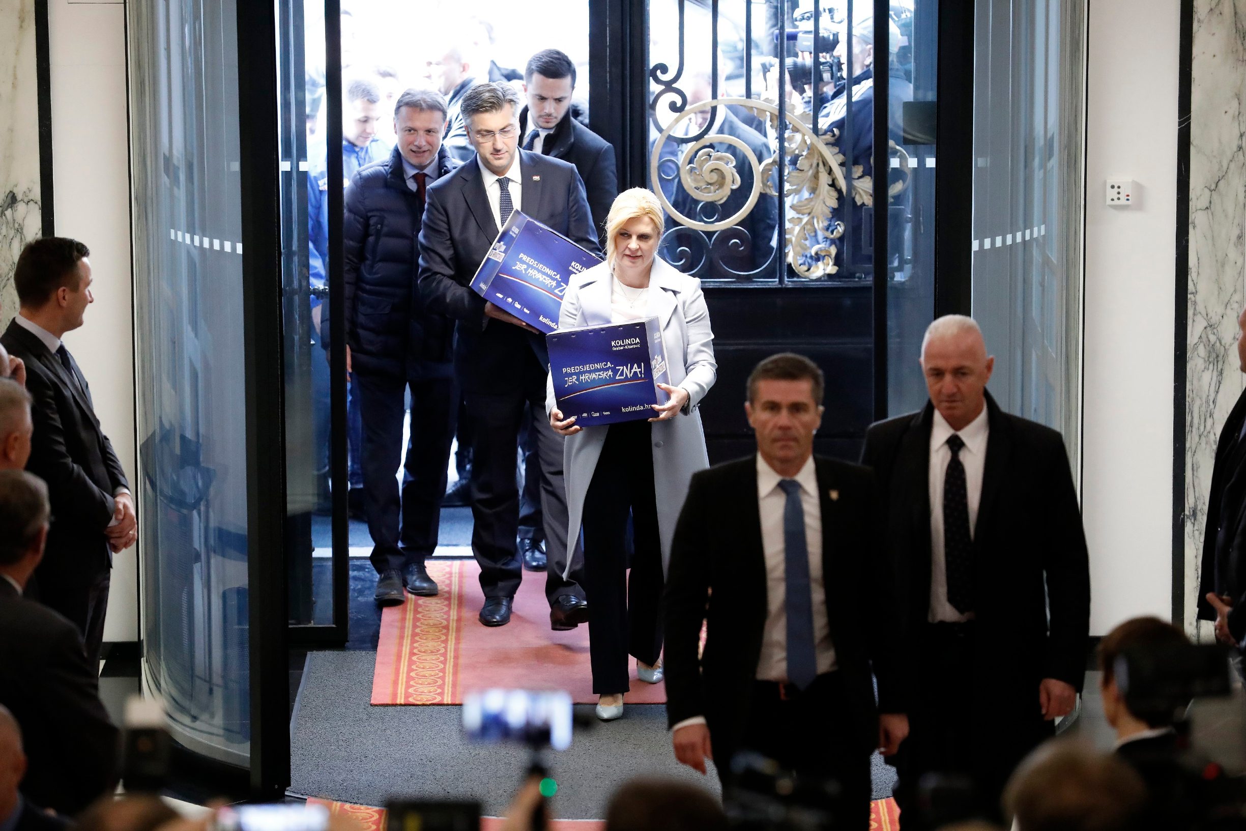 kitarovic_potpisi1-031219