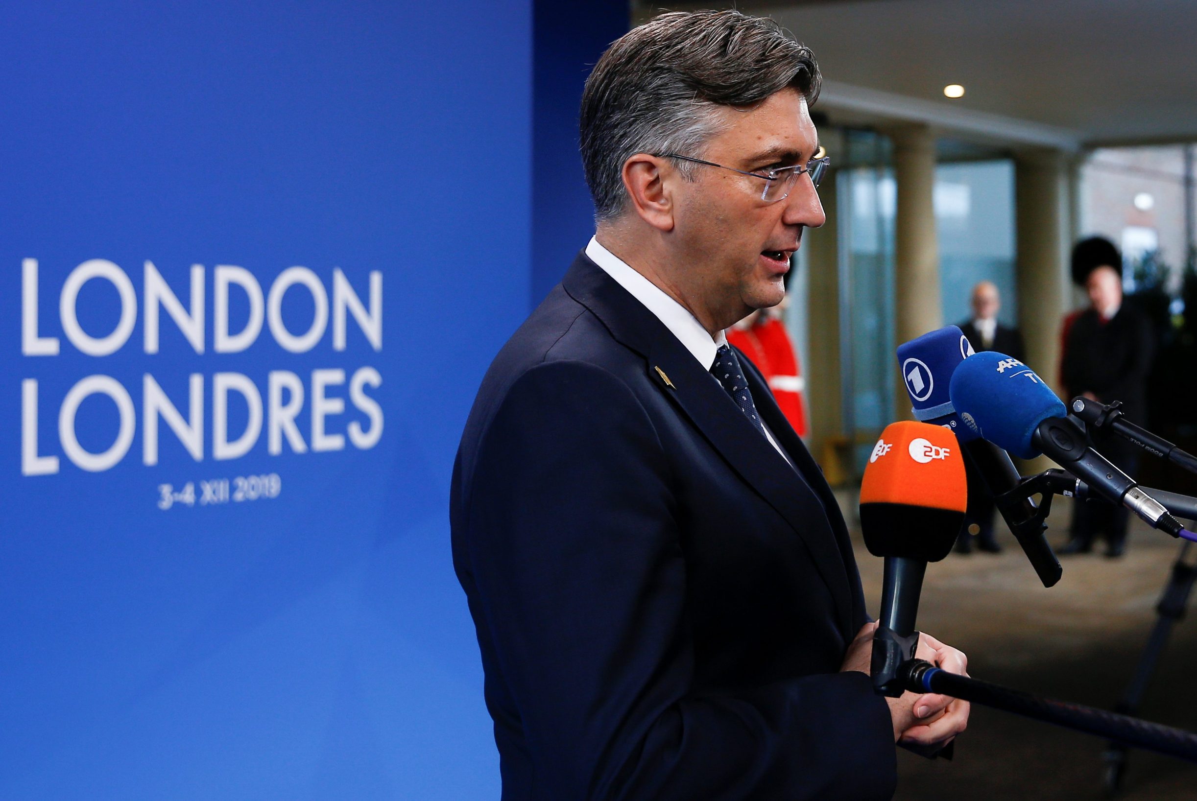 2019-12-04T085126Z_275835206_RC28OD9SFUJK_RTRMADP_3_NATO-SUMMIT