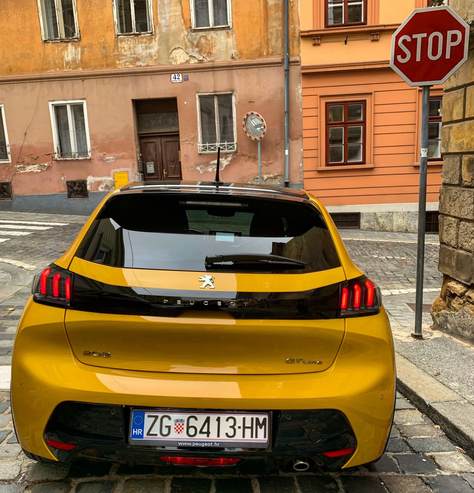 A09A0BEB-7B55-4CDB-985D-870CFA30E983