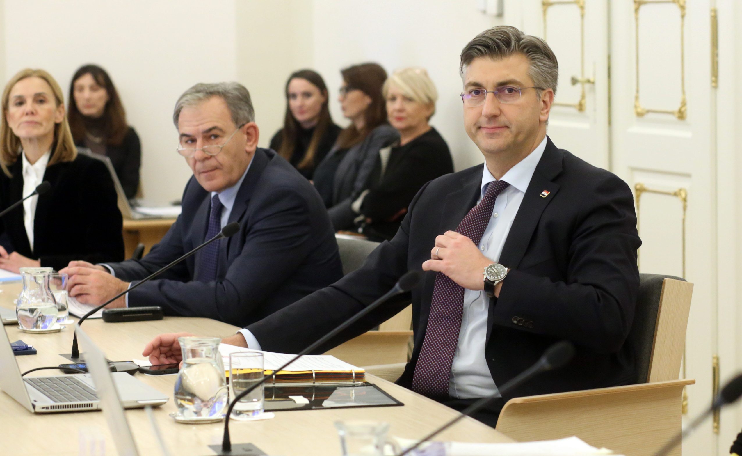 vlada_sjednica2-051219