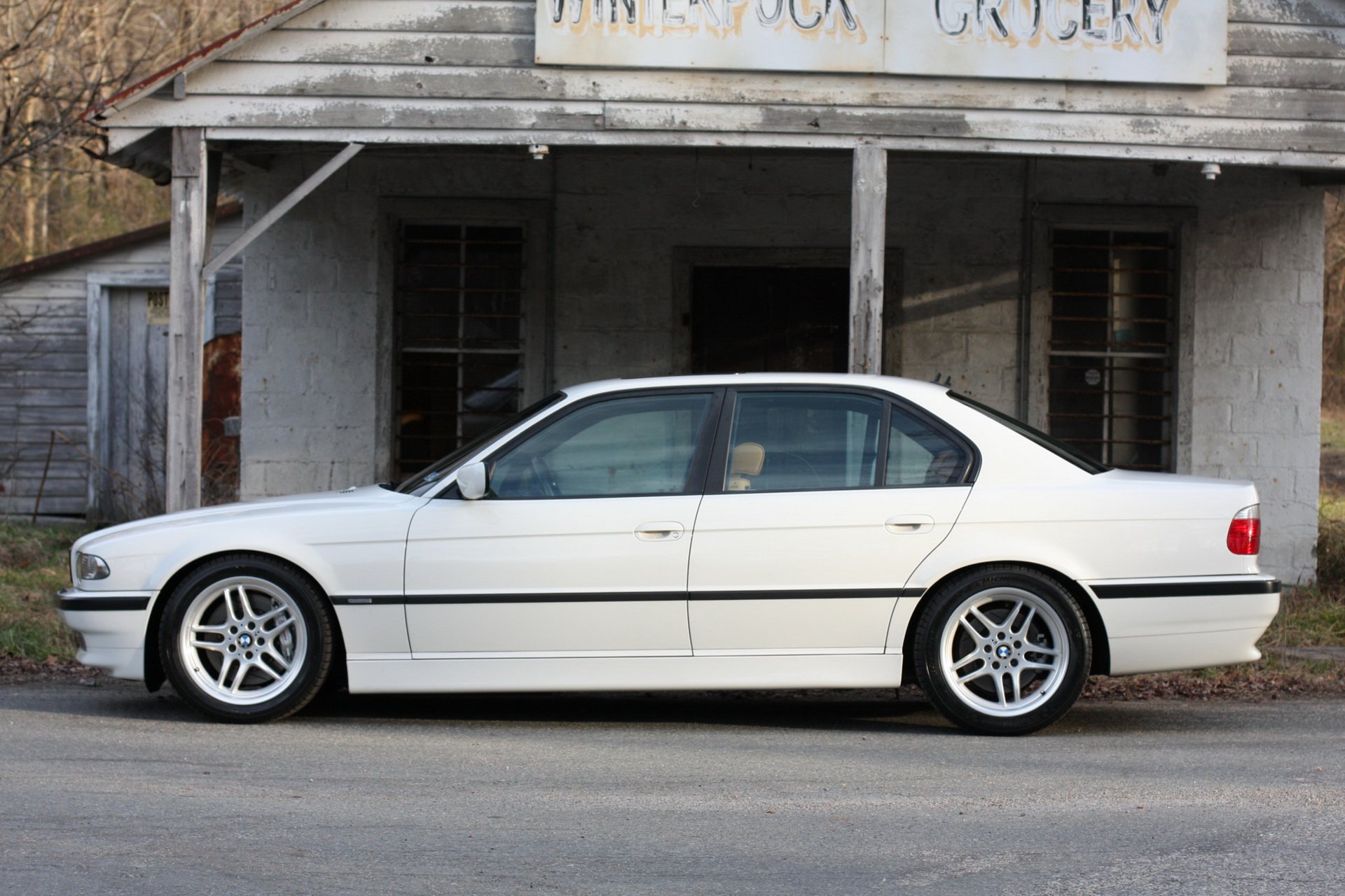 03fb4ef8-2001_bmw_740i_e39_m5_swap_14