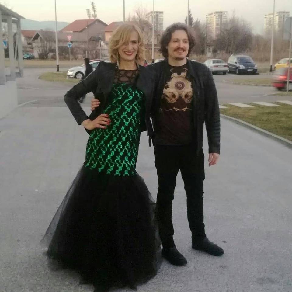 51919843_2306252536368551_2925244045678608384_n