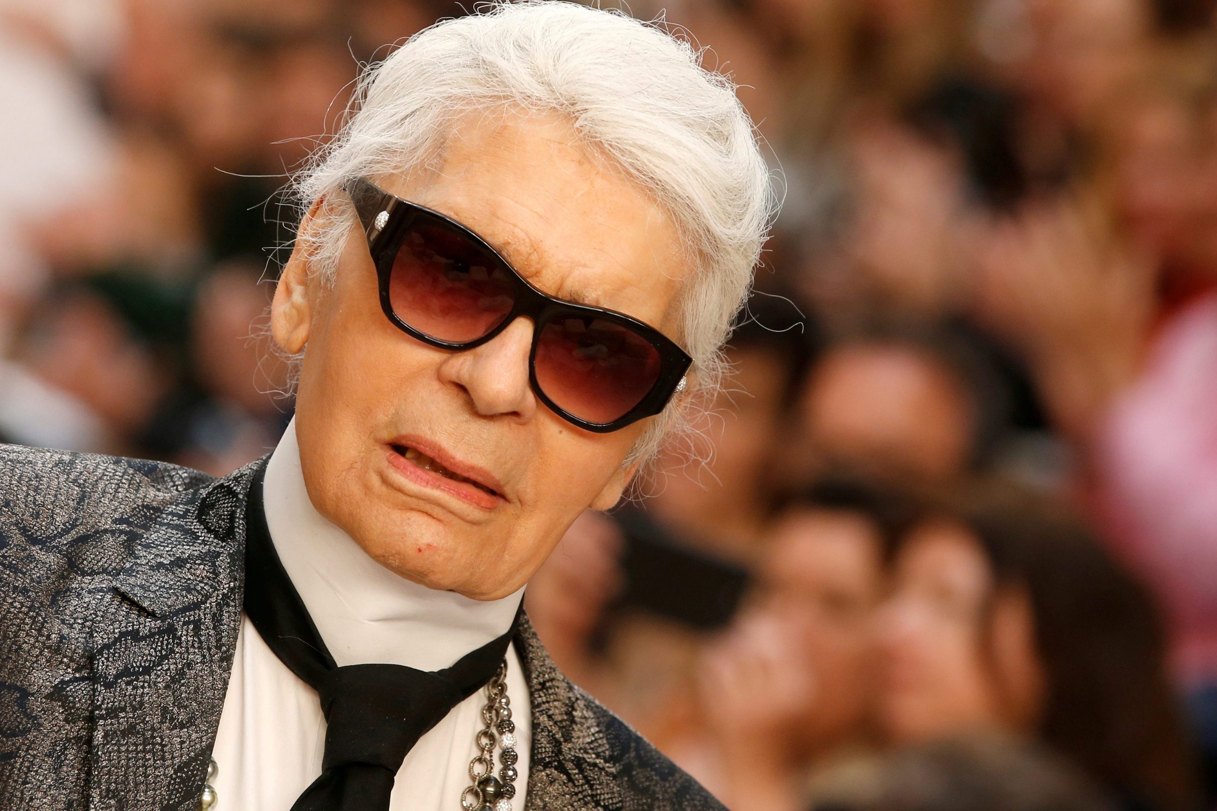 2019-02-19T121132Z_2113847975_RC1B009C7EE0_RTRMADP_3_PEOPLE-LAGERFELD