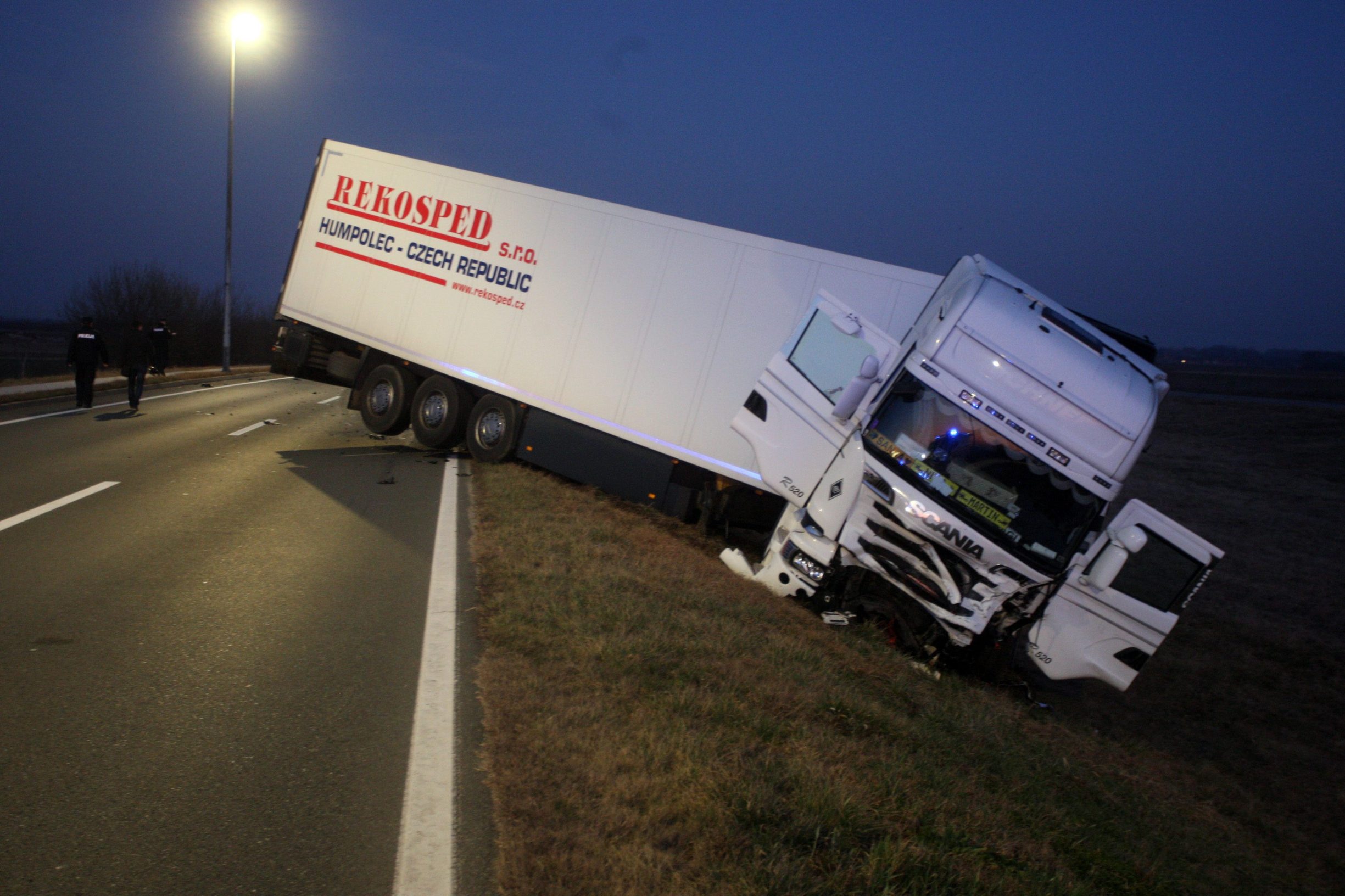 Jedna je osoba poginula u sudaru osobnog automobila i kamiona na cesti Čakovec-Štefanec