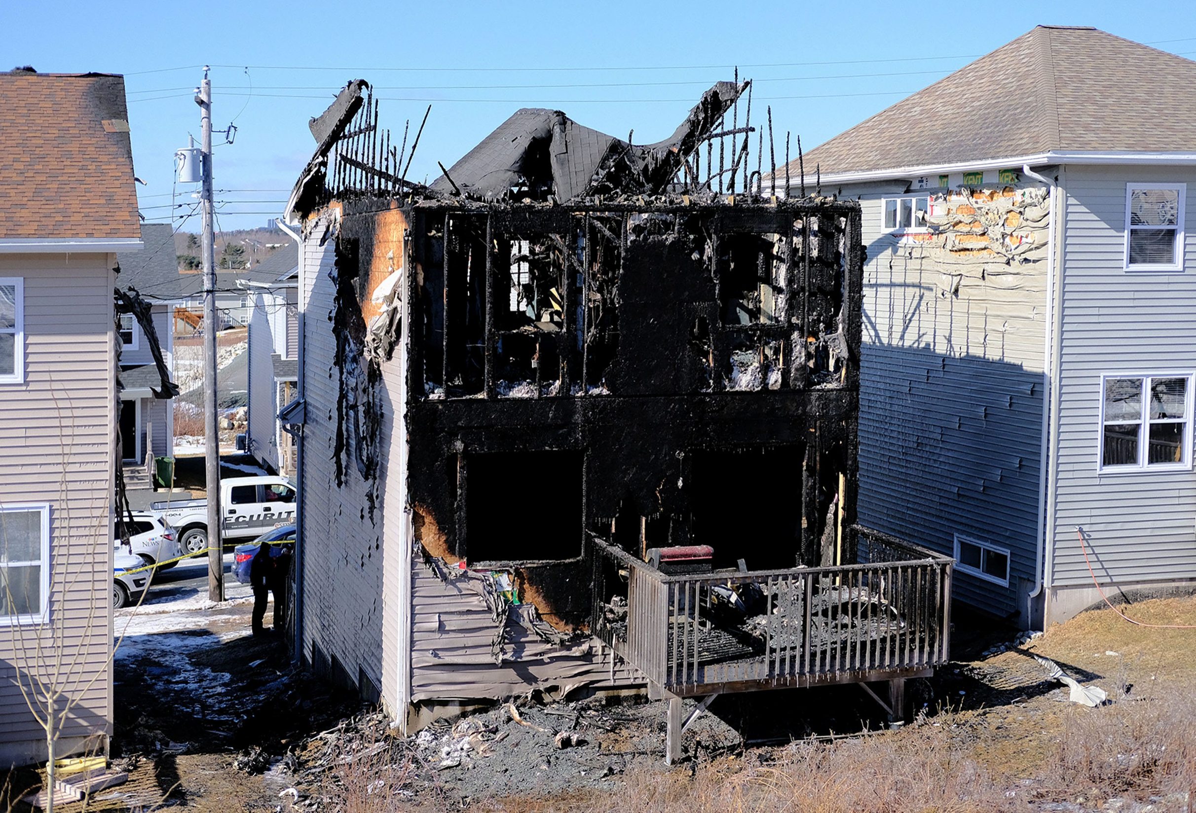 2019-02-19T195227Z_406552469_RC161D034500_RTRMADP_3_CANADA-FIRE-CASUALTIES