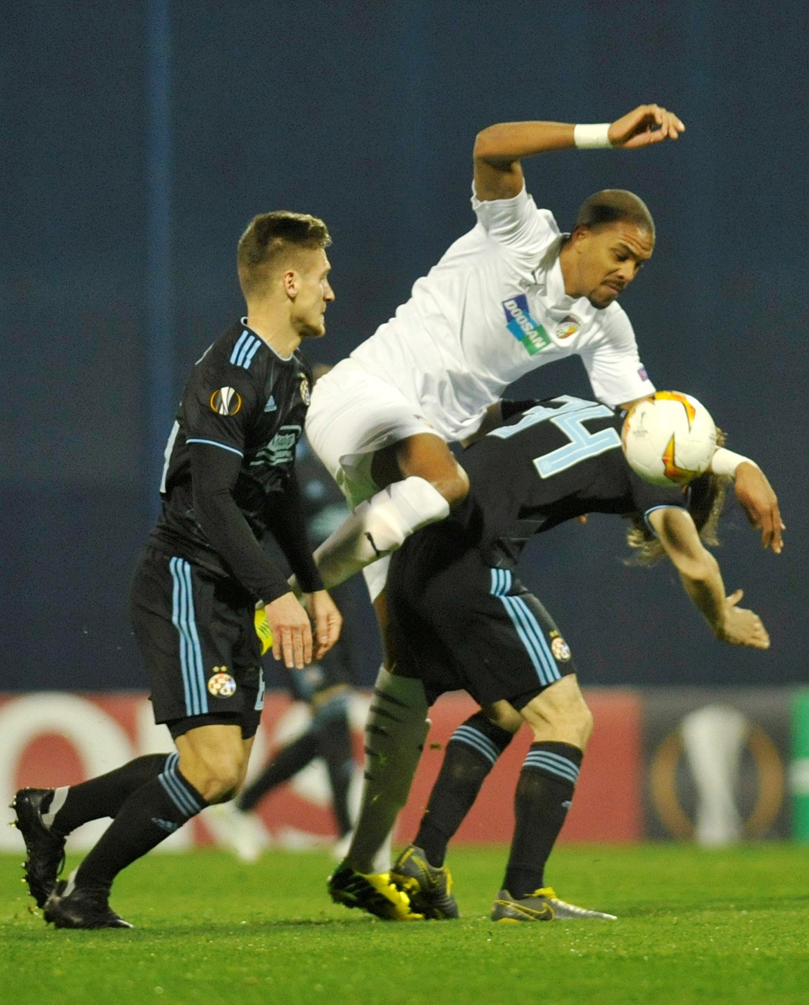 2019-02-21T181325Z_790671_RC17CEDE4F00_RTRMADP_3_SOCCER-EUROPA-DZA-VPL