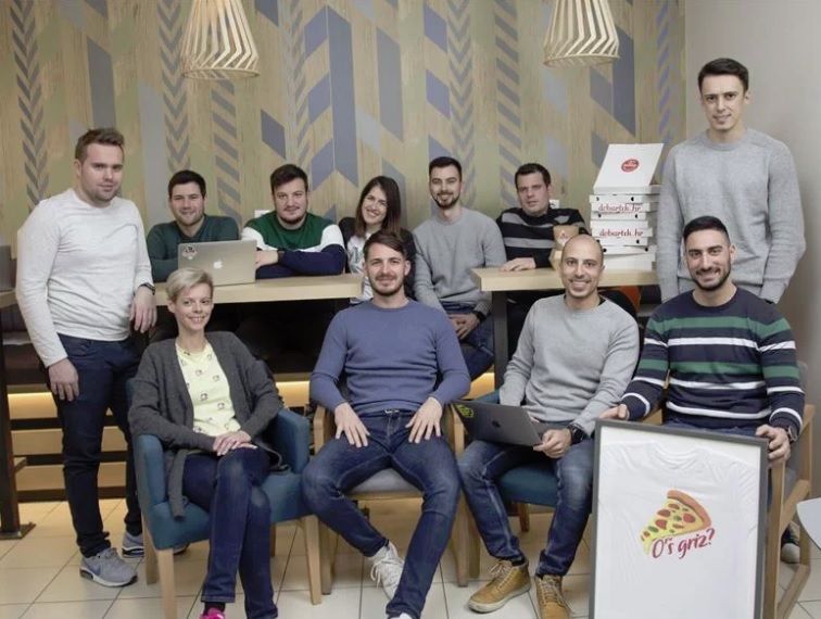 ekipa koja stoji iza servisa dobartek.hr