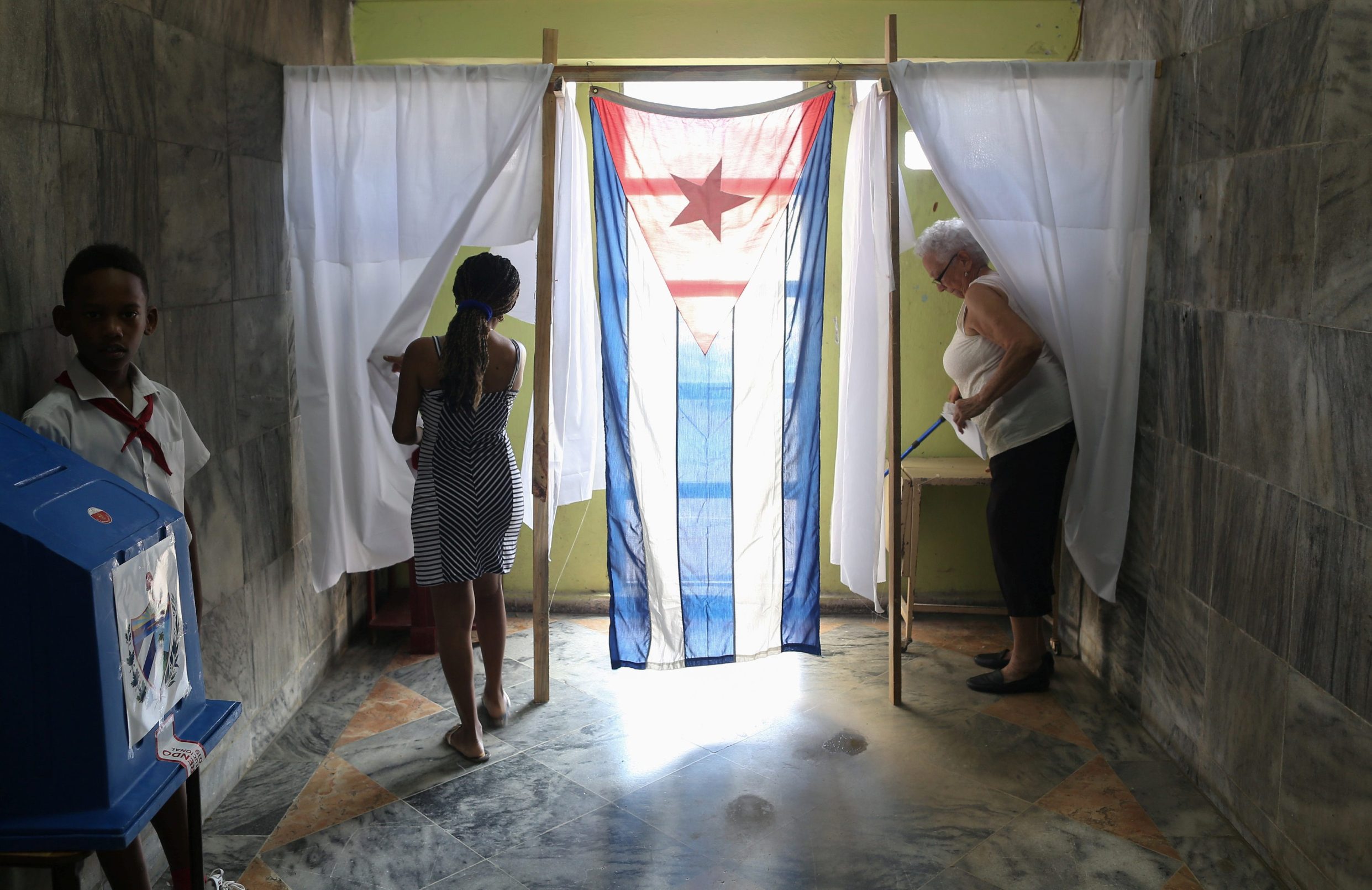 2019-02-24T222553Z_785754590_RC11E8B97D80_RTRMADP_3_CUBA-CONSTITUTION-REFERENDUM