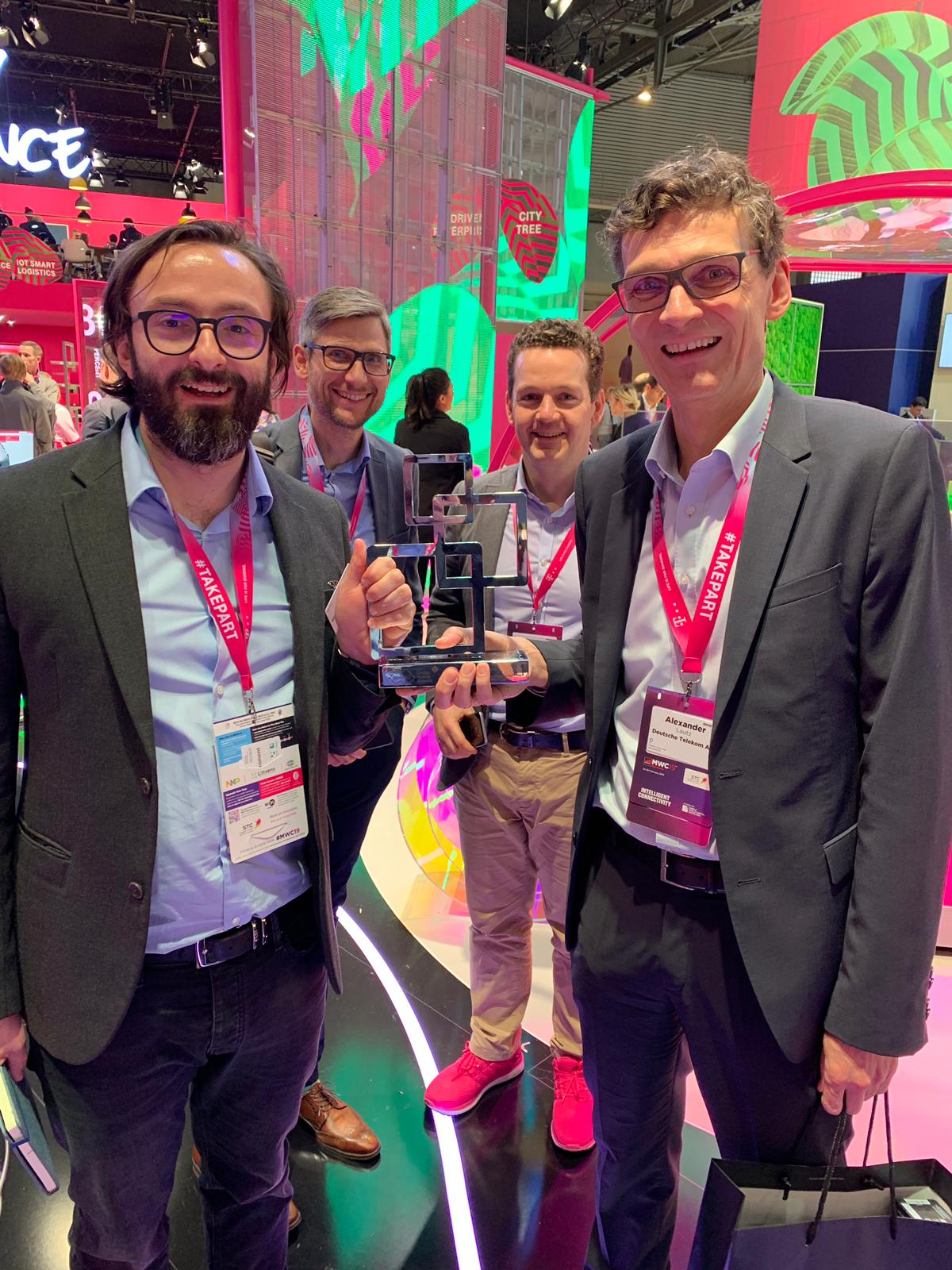 Boris Drilo i predstavnici DT-a na MWC-u u Barceloni