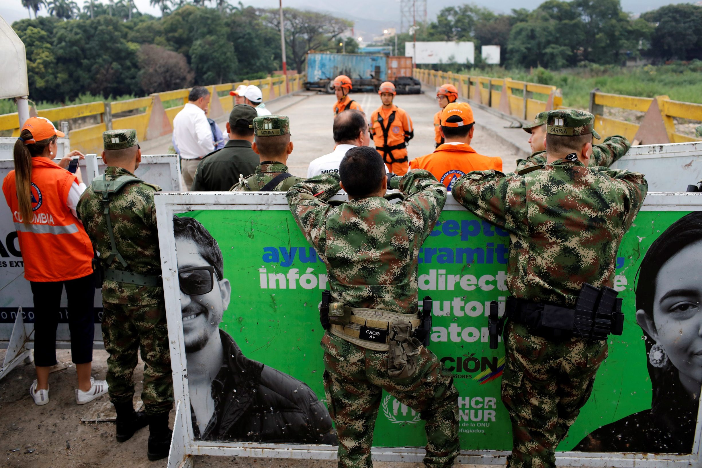 Kolumbijska vojska čeka na granici Venezuele i Kolumbije u mjestu Cucuta