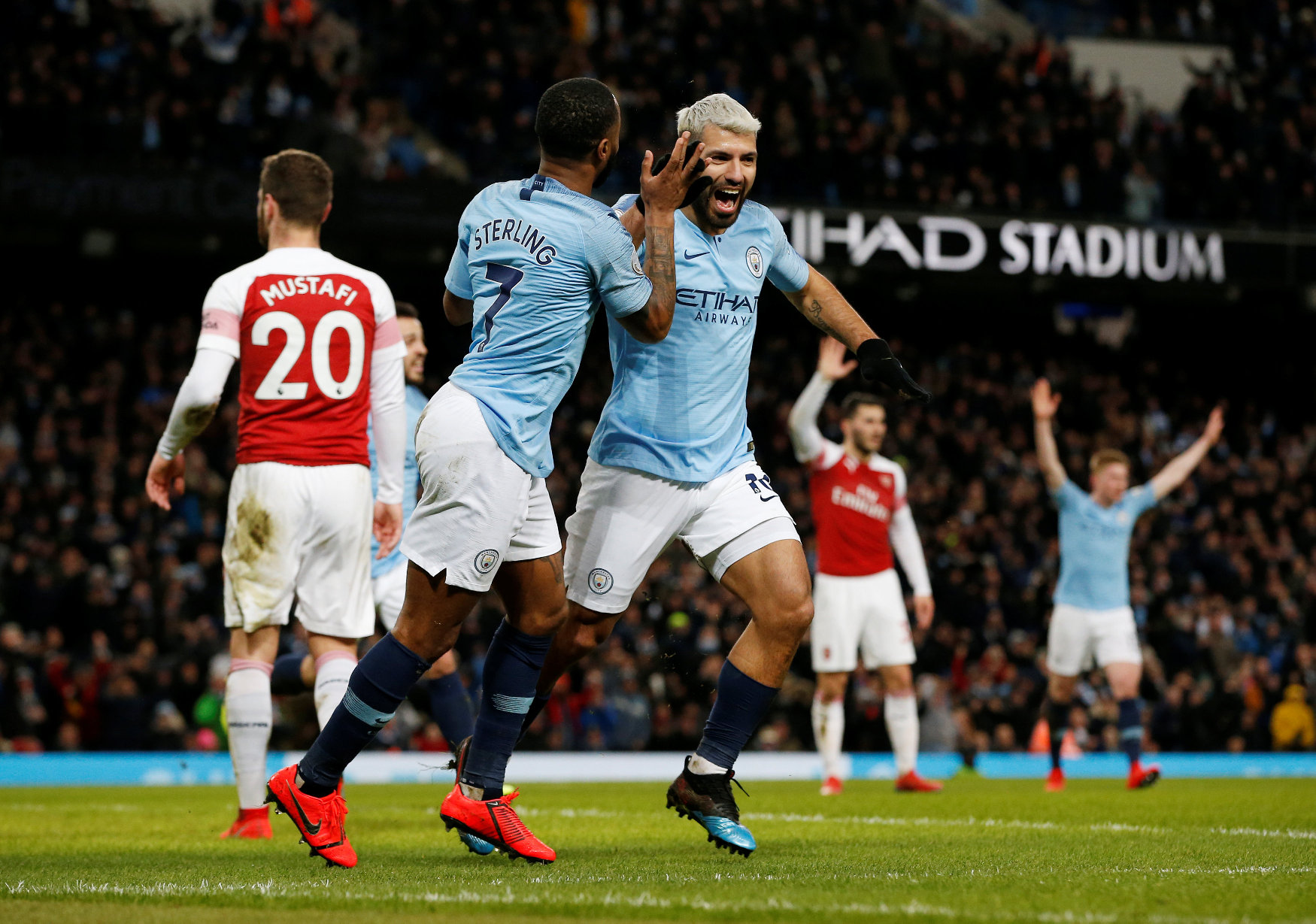 2019-02-03T175122Z_2058565409_RC111E20E2B0_RTRMADP_3_SOCCER-ENGLAND-MCI-ARS