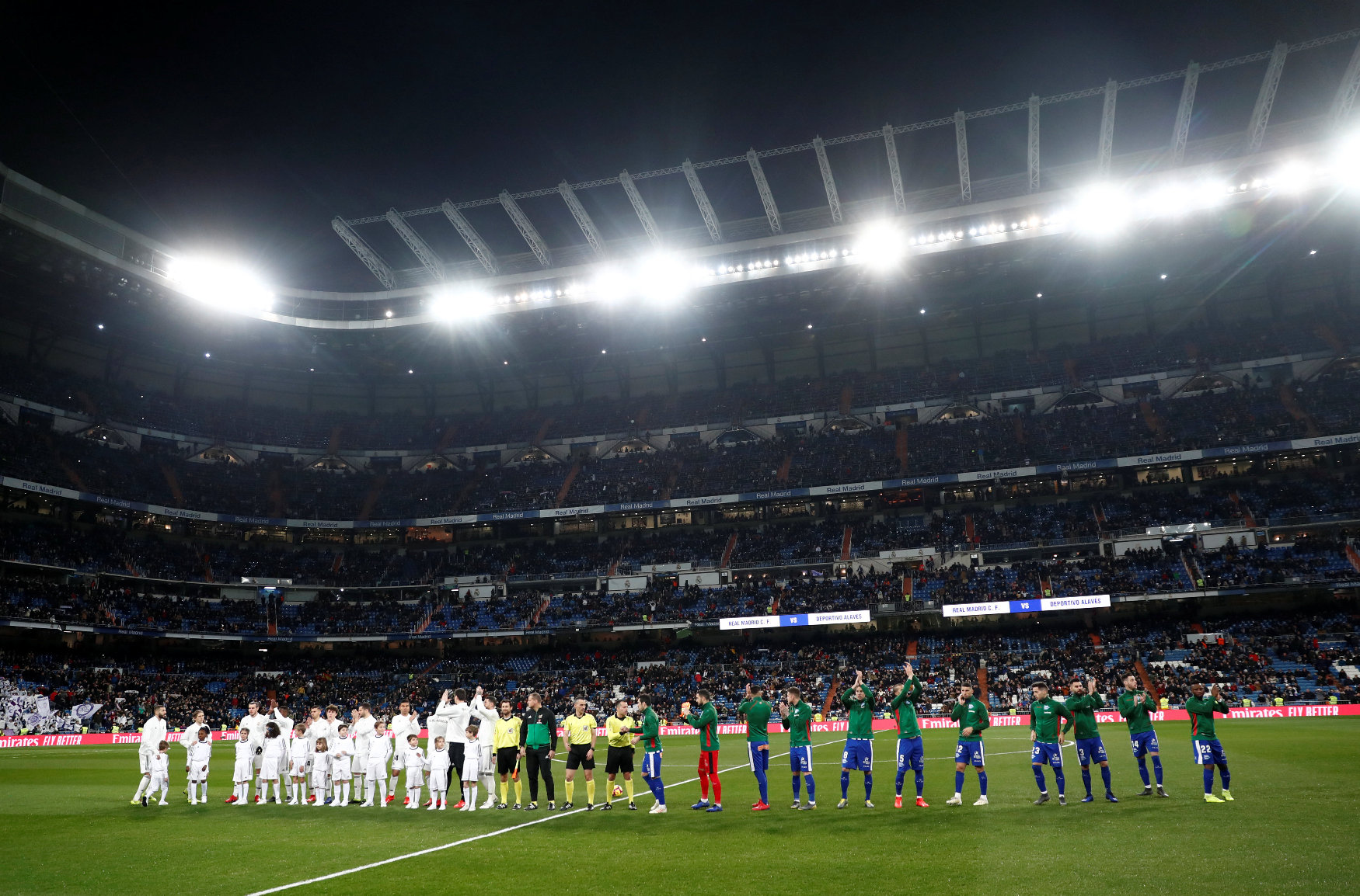 2019-02-03T194556Z_1071047451_RC17FEAC1000_RTRMADP_3_SOCCER-SPAIN-MAD-ALV