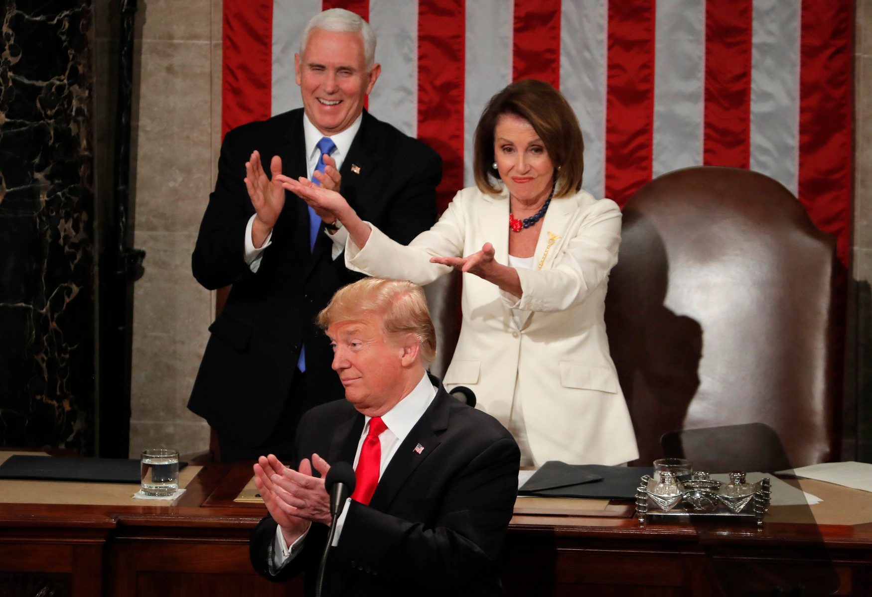 Potpredsjednik Mike Pence, predsjednica Kongresa Nancy Pelosi i Donald Trump 