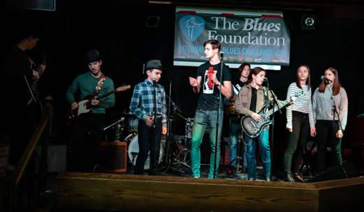 Mladi sisački glazbenici na nastupu u Memphisu