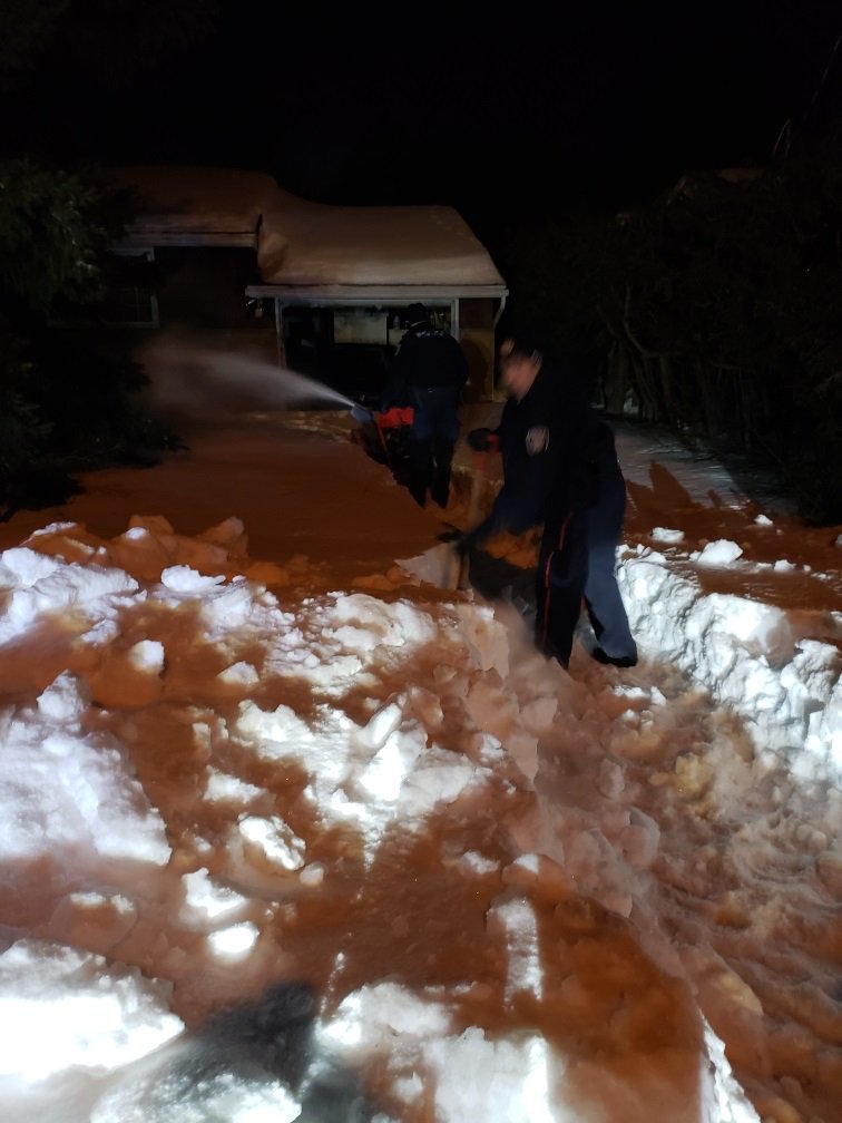 D1J6_b-WwAIUpT-.jpg large