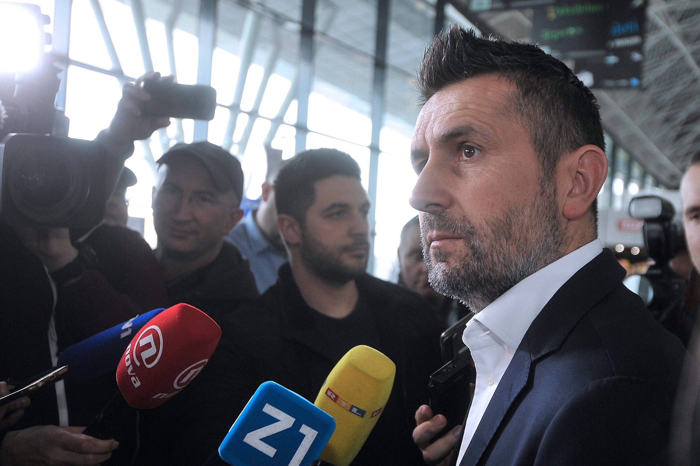 dinamo_odlazak08-130319_