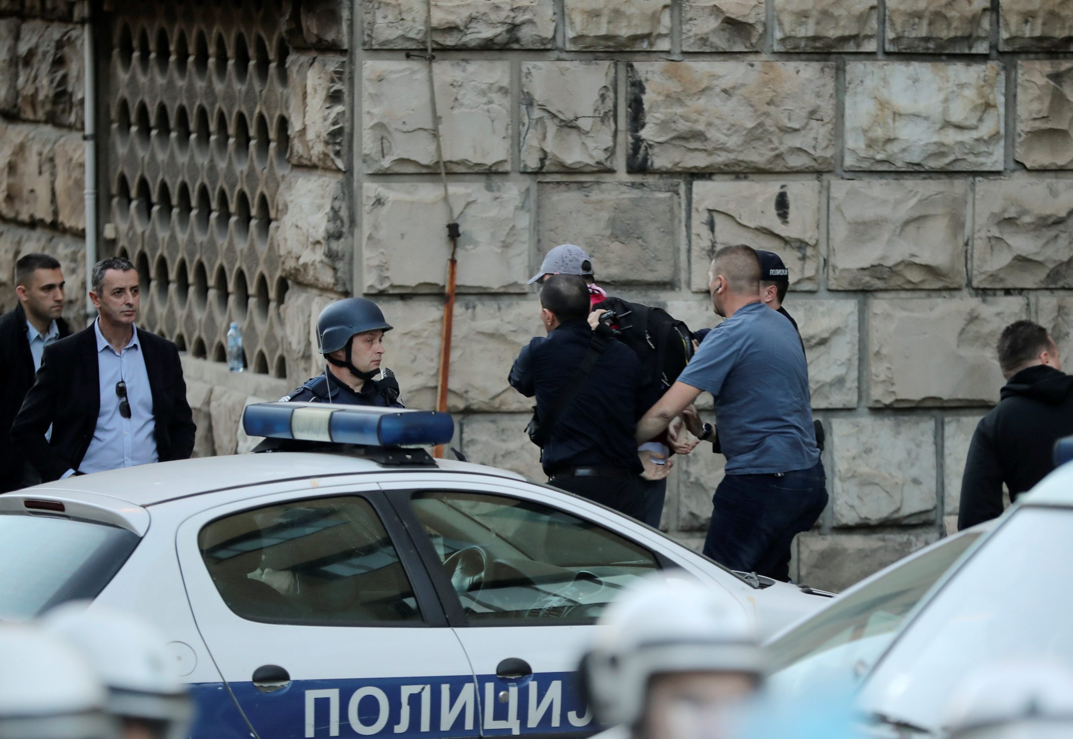 2019-03-17T162024Z_2081466097_RC1F6FF3EDF0_RTRMADP_3_SERBIA-PROTESTS