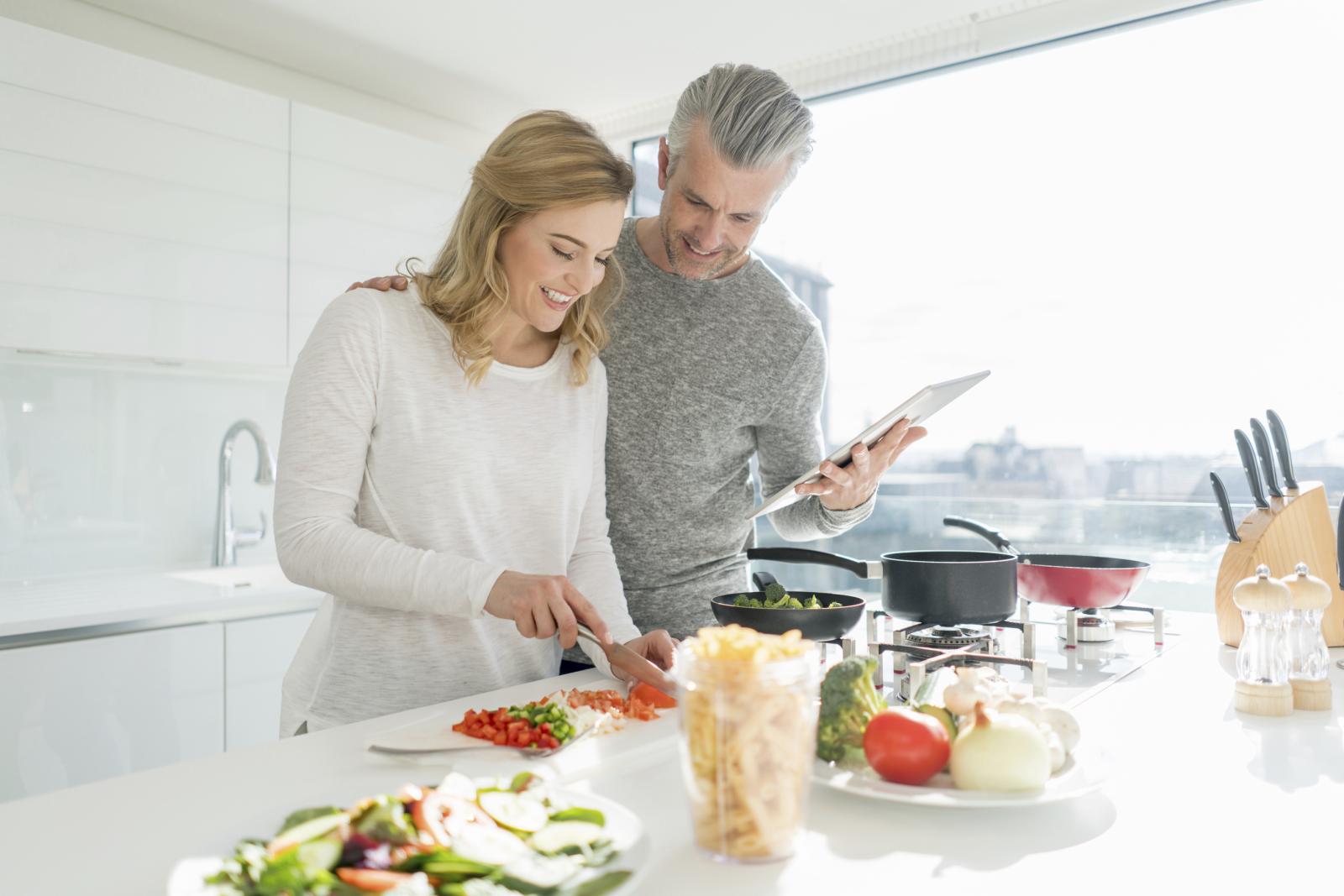 I sami ste sigurno već zaključili kako nije isto što i koliko jedete. Naučite što vašem tijelu treba, a što bi bilo bolje izbjegavati. 