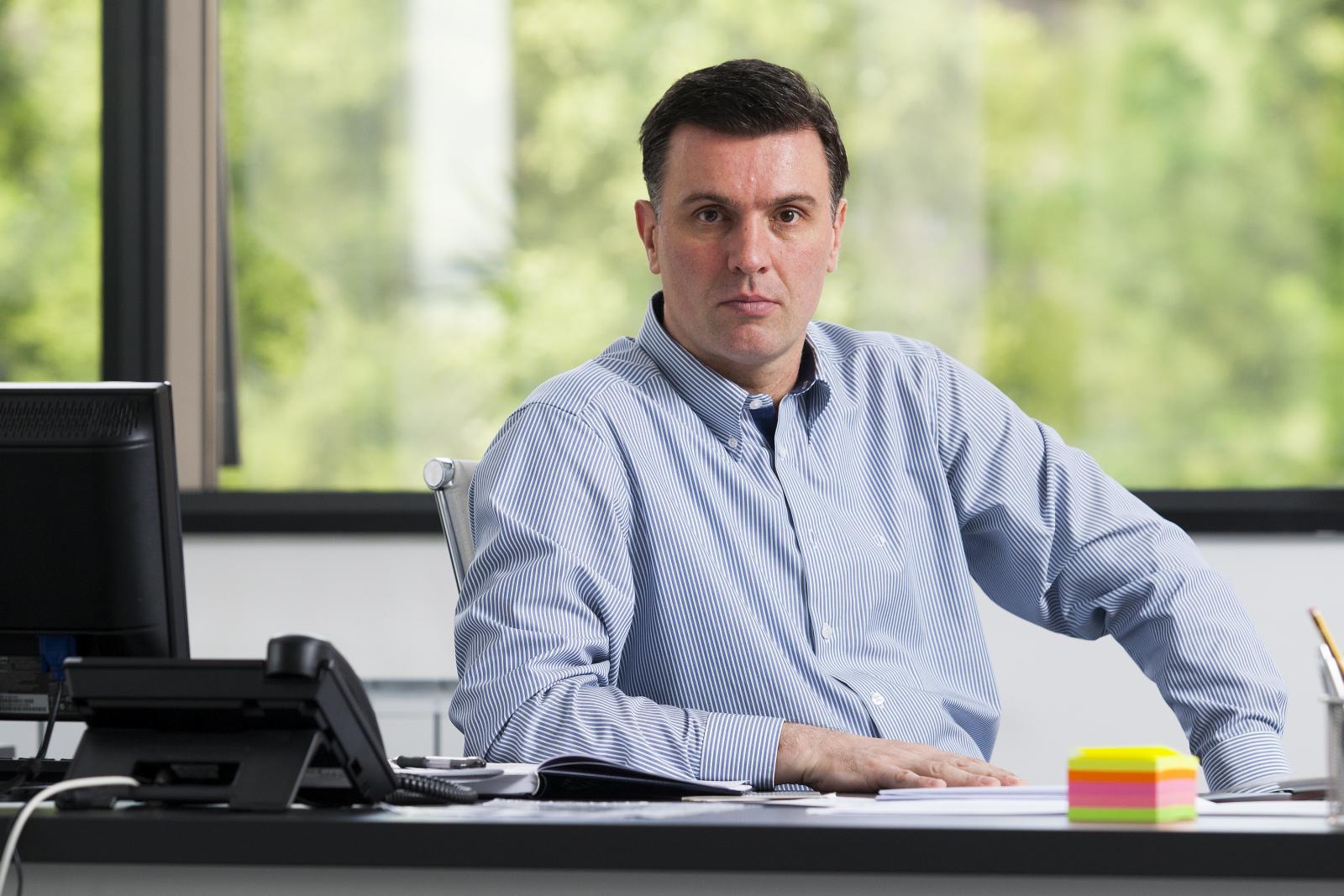 Predsjednik Hrvatske liječničke komore Trpimir Goluža upozorava na zabrinjavajuću situaciju i poziva na konkretne mjere da se zaustavi odljev visokih kadrova.