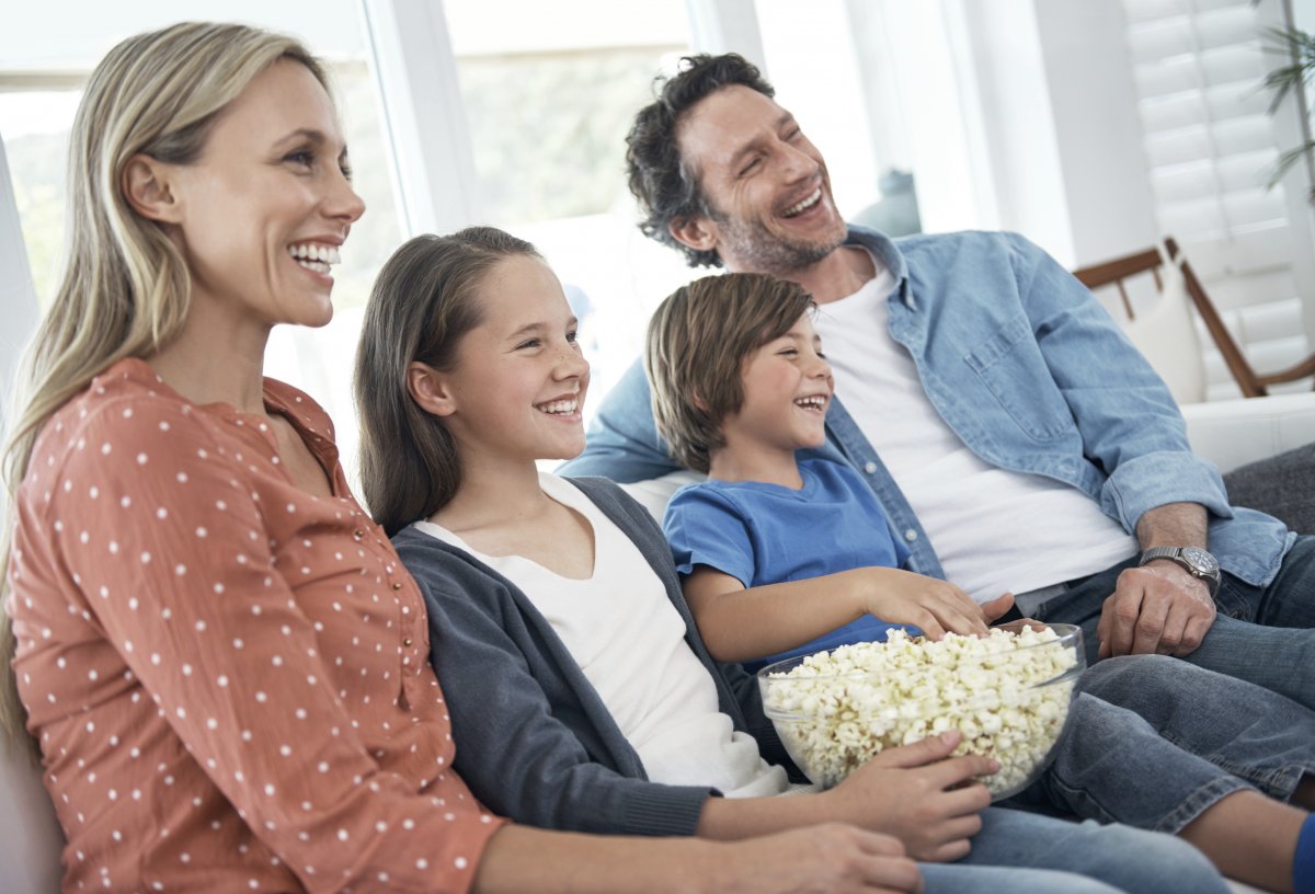 Sjedenje pred televizijom svedite na minimum jer tako štetite svom zdravlju, a dajete i loš primjer djeci