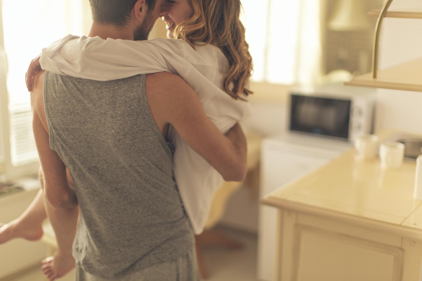 Svi su nam govorili da je normalno ako ćemo morati pokušavati i godinu dana dok ne zatrudnim. Ipak smo oboje blizu četrdesete.