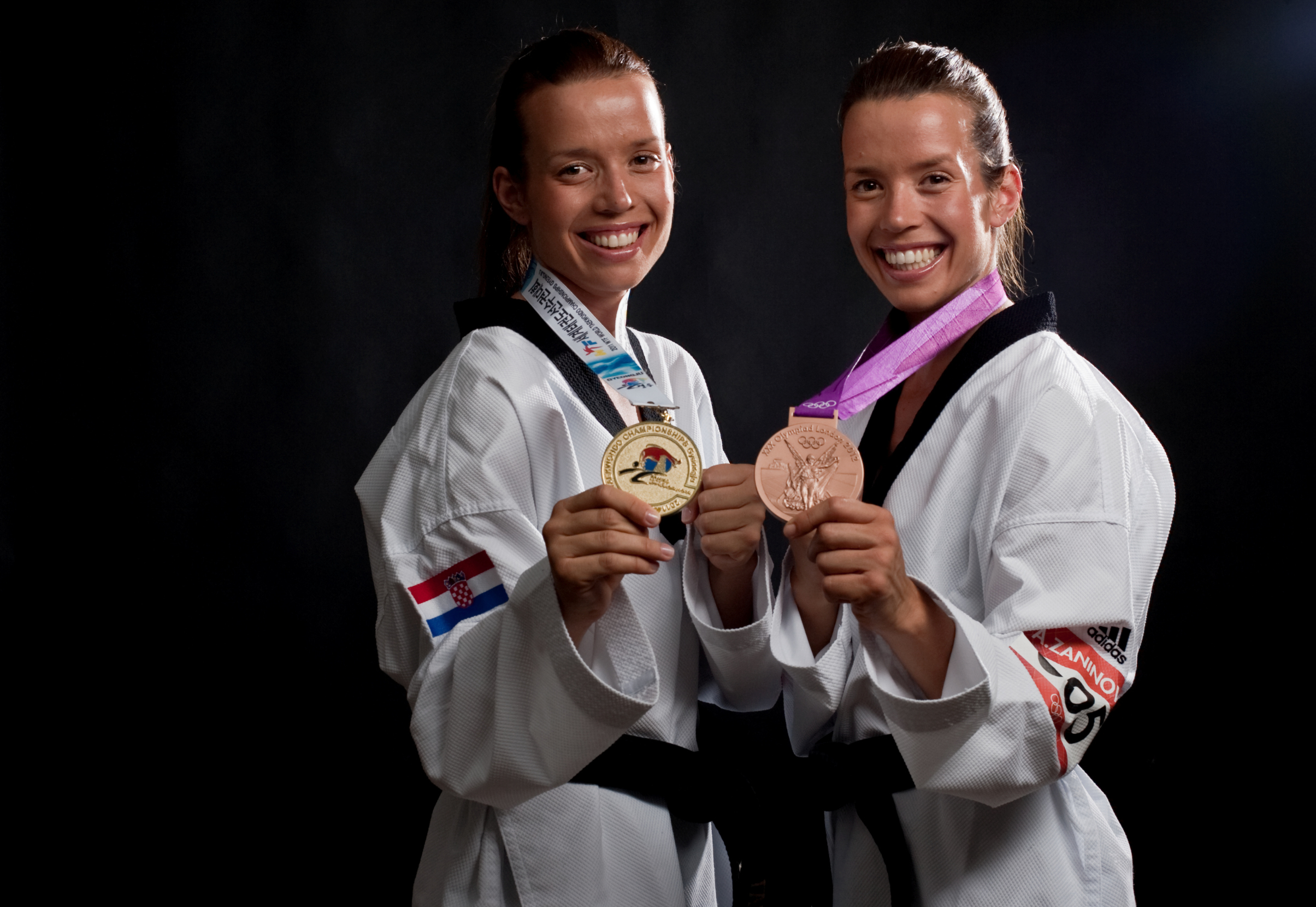 Šuška se da su se sestre okrenule novoj razbibrizi, tko zna, možda to znači zaokret u karijeri!?