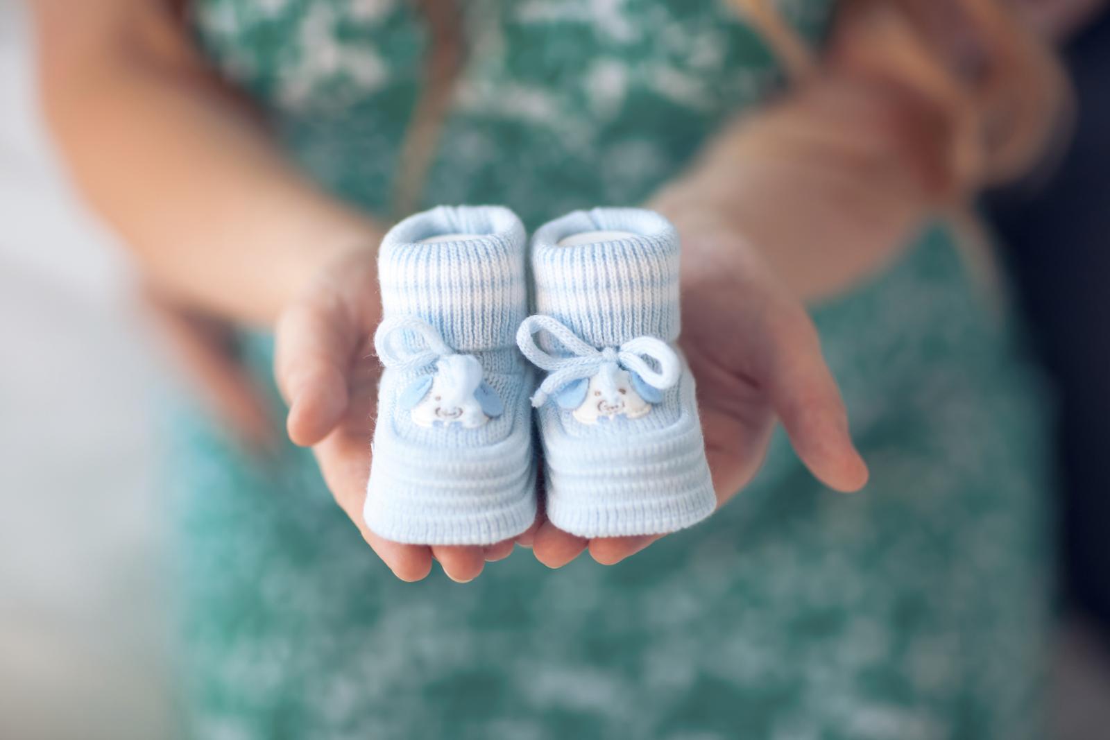 Razlog teže trudnoće kada žena nosi muško dijete znanstvenici ne znaju, ali pretpostavljaju da ključ leži u genima.