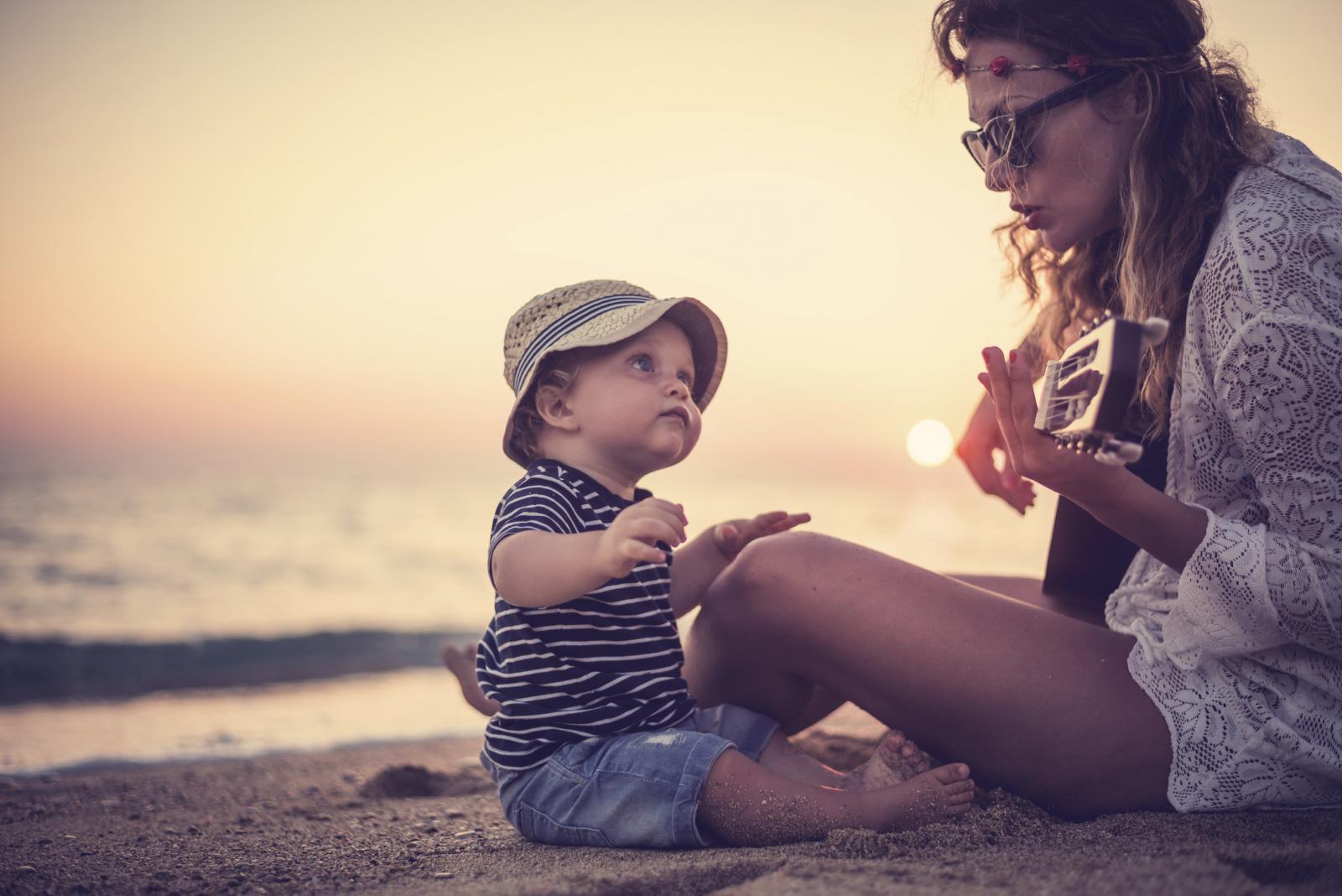 Djeci možete puštati glazbu, pjevati i svirati, nije uopće važno o kakvoj je glazbi riječ.