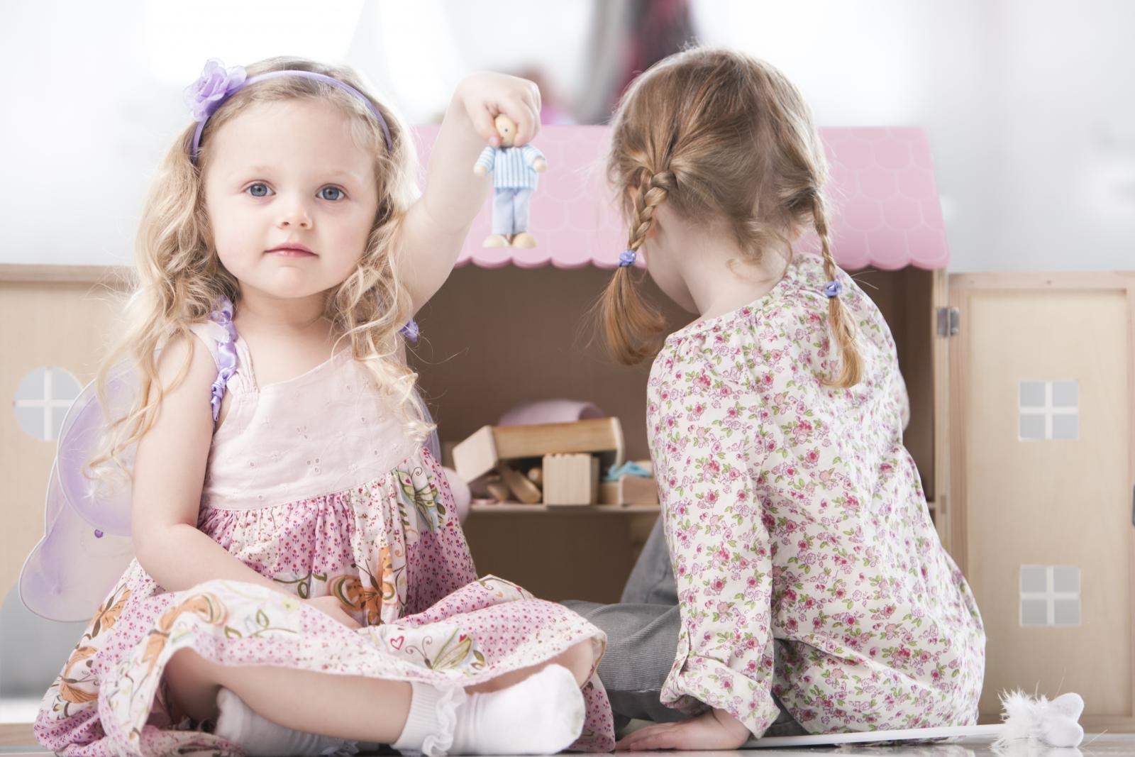 Prije nego navšre pet godina, teško da će dijete shvatiti što znači dijeliti stvari...