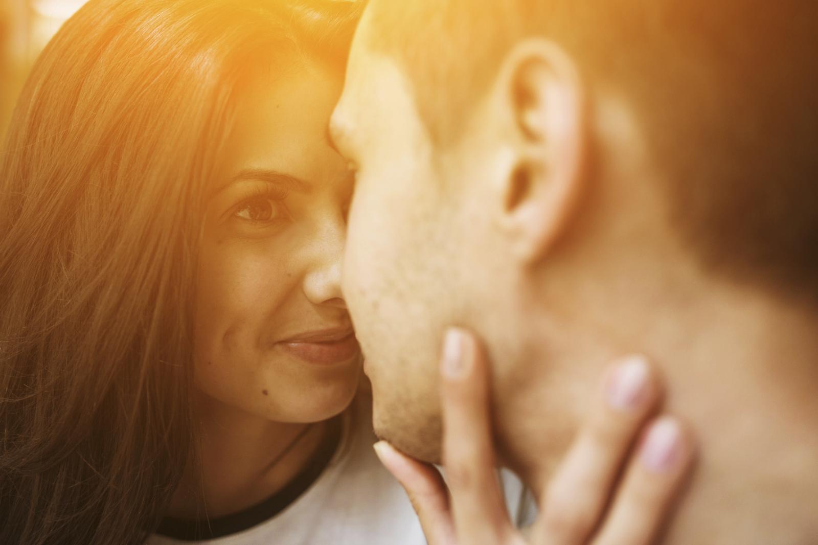 I porijeklo utječe na odluku kad će djevojka stupiti u seksualne odnose.