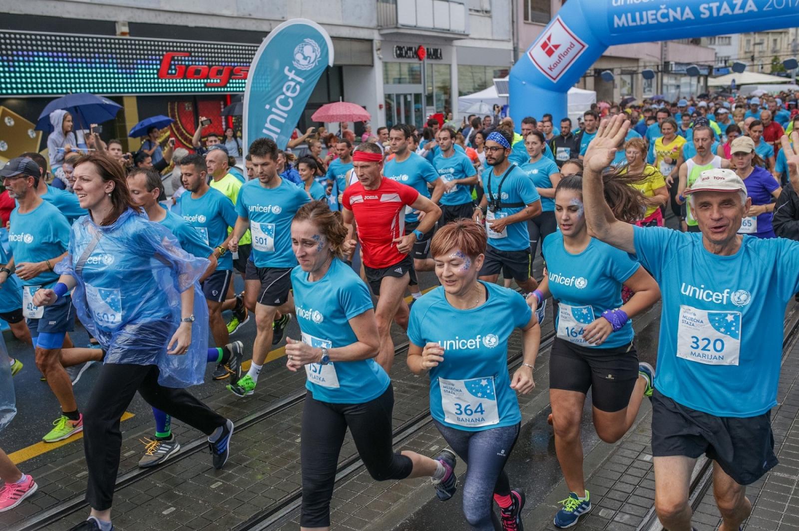 Trčalo je više od 2000 djece i odraslih.