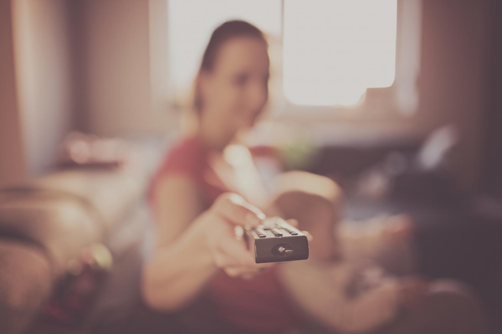 Složit ćemo se kako bebe nemaju što raditi pred ekranima, ali što učiniti?