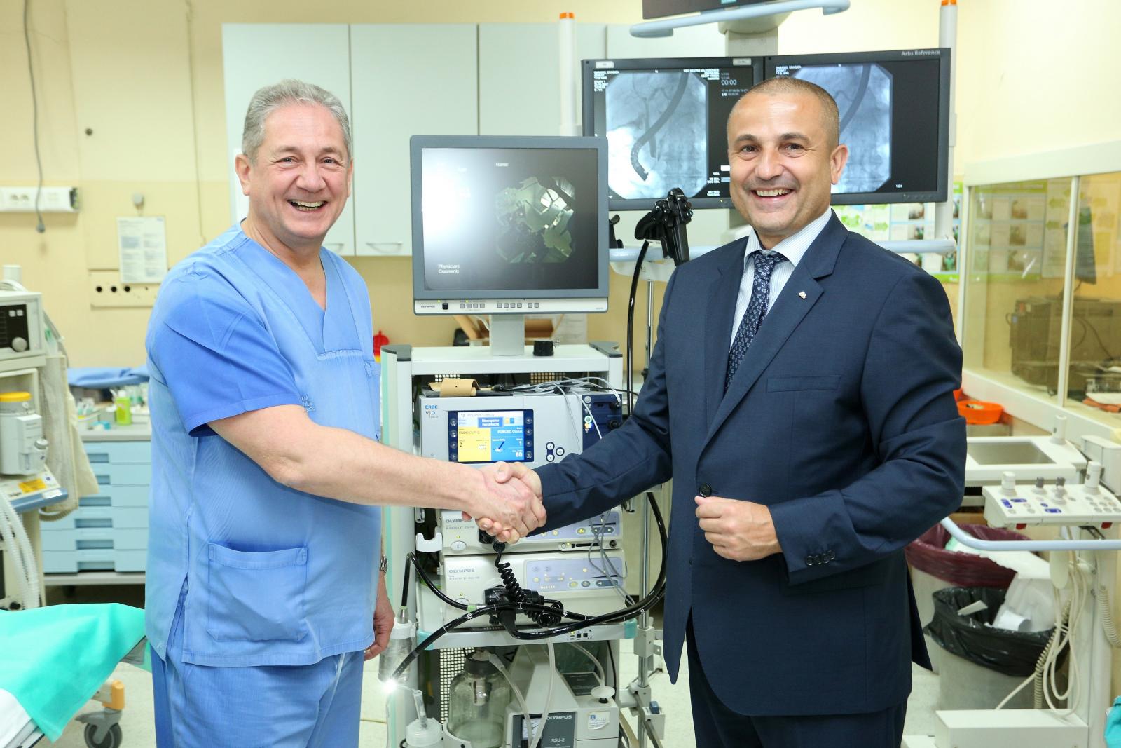 Klinika za unutarnje bolesti KBC-a Sestre Milosrdnice samo zahvaljujući donaciji bogatija je za opremu kojom će se izvoditi učinkovita metoda u liječenju tumora žučnih vodova.