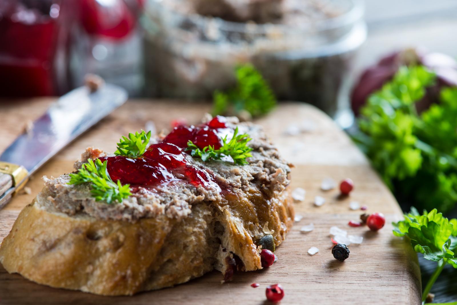 Pašteta od gusje jetre prava je delikatesa, no ne treba podcijeniti ni one druge.