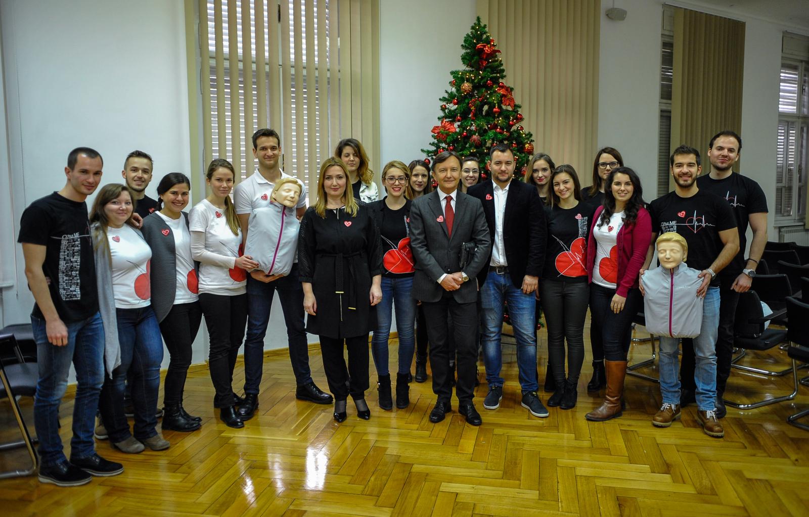 Bilo bi lijepo kada bi edukacija o oživljavanju postala dio obrazovnog programa.