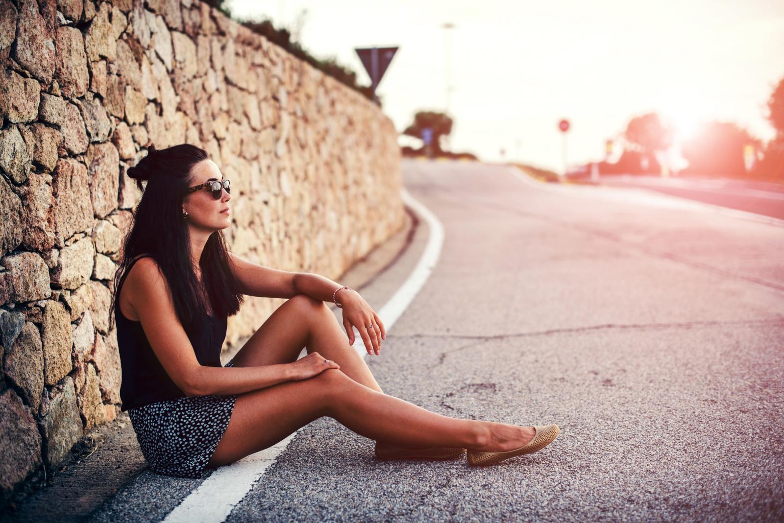 Iz perspektive žene koja bira sve krive muškarce, no ipak ih BIRA - moja uloga je relativno zavidna i pod kontrolom.