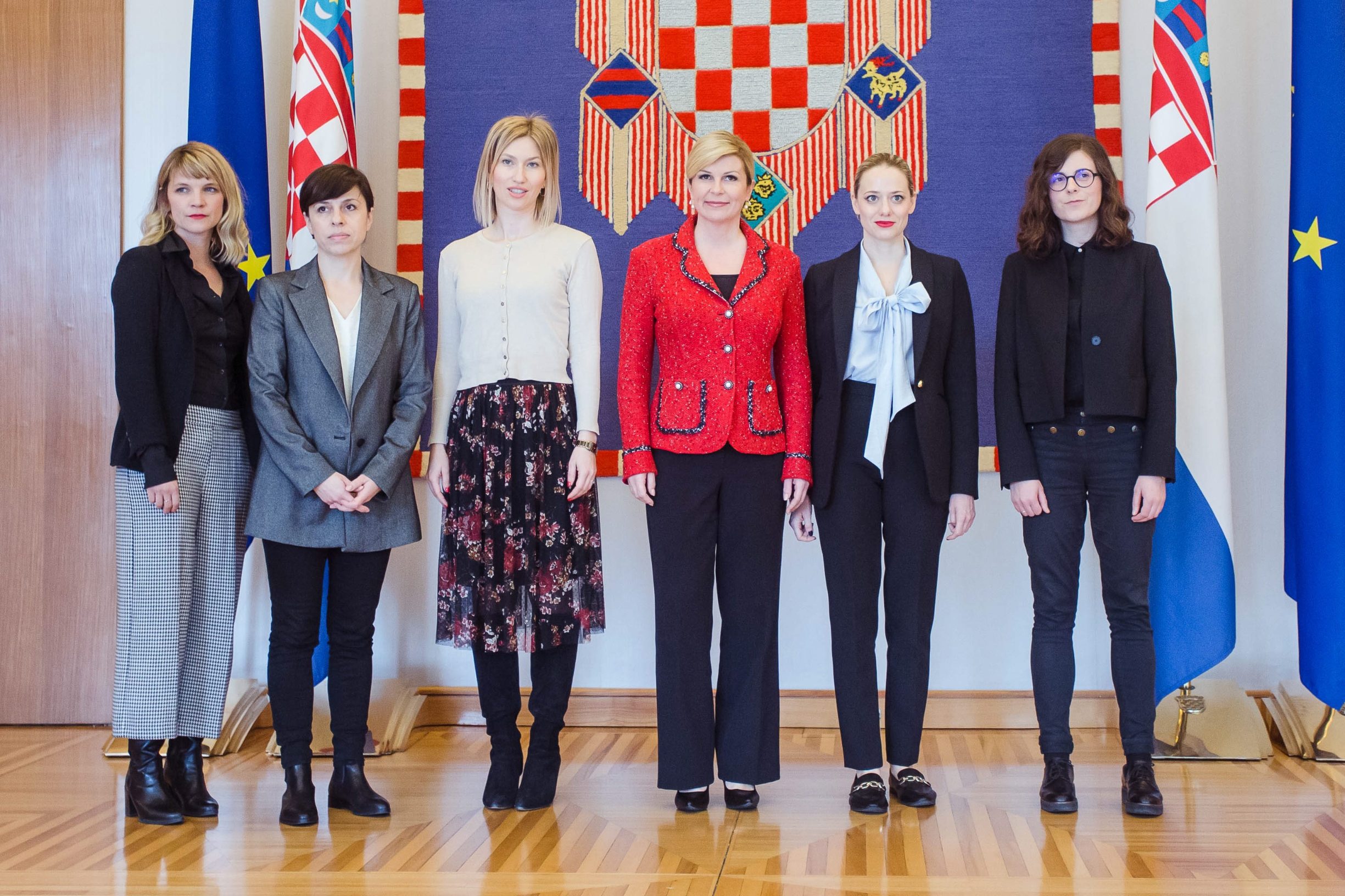 Kolinda Grabar Kitarovic s predstavnicama inicijative