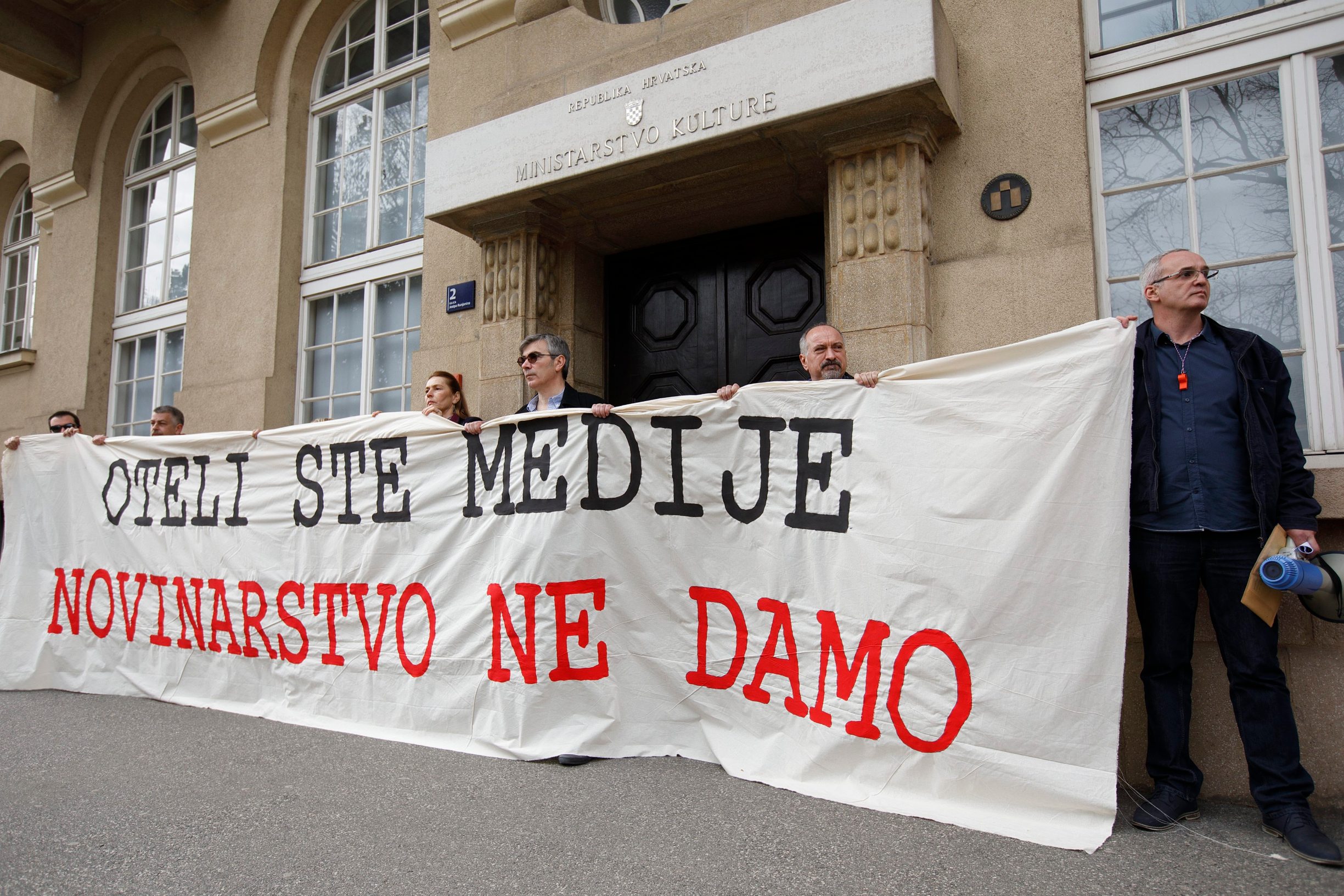 novinari_prosvjed1-020319