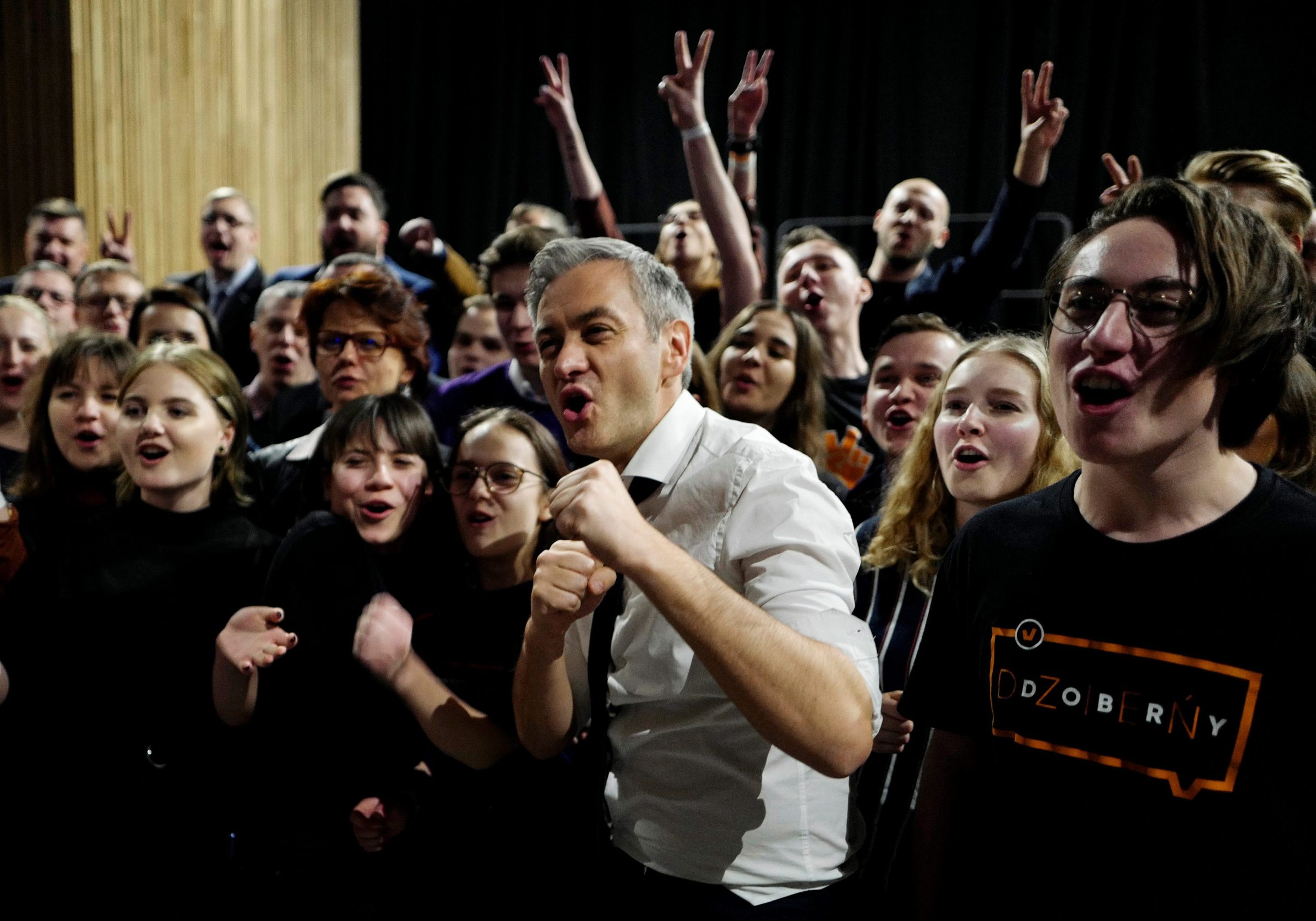 Robert Biedron (sredina)