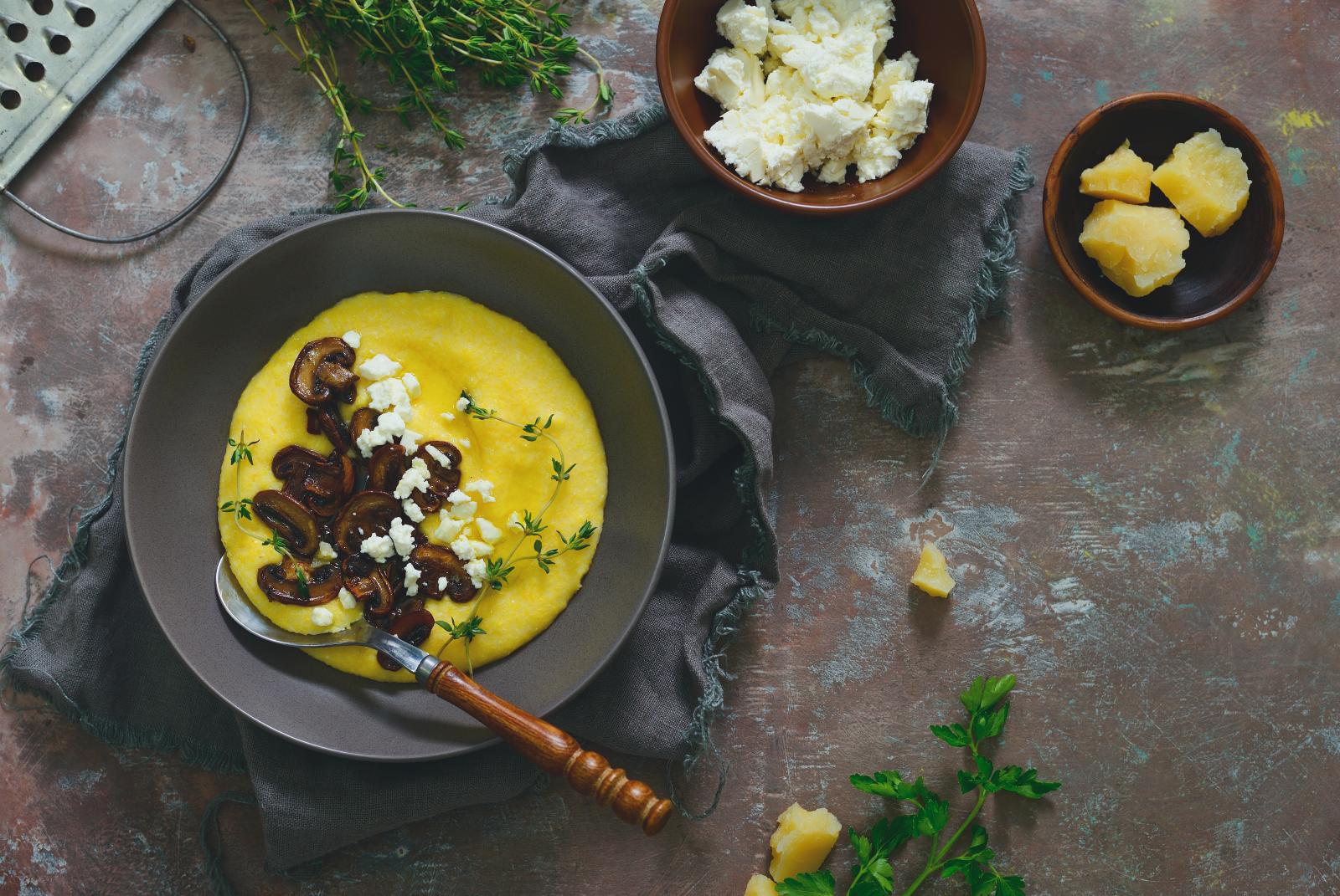 Palenta je kao stvorena za modernog čovjeka. Njezina je priprema jednostavna i brza. Štoviše, može se pripremiti unaprijed i jesti hladna.