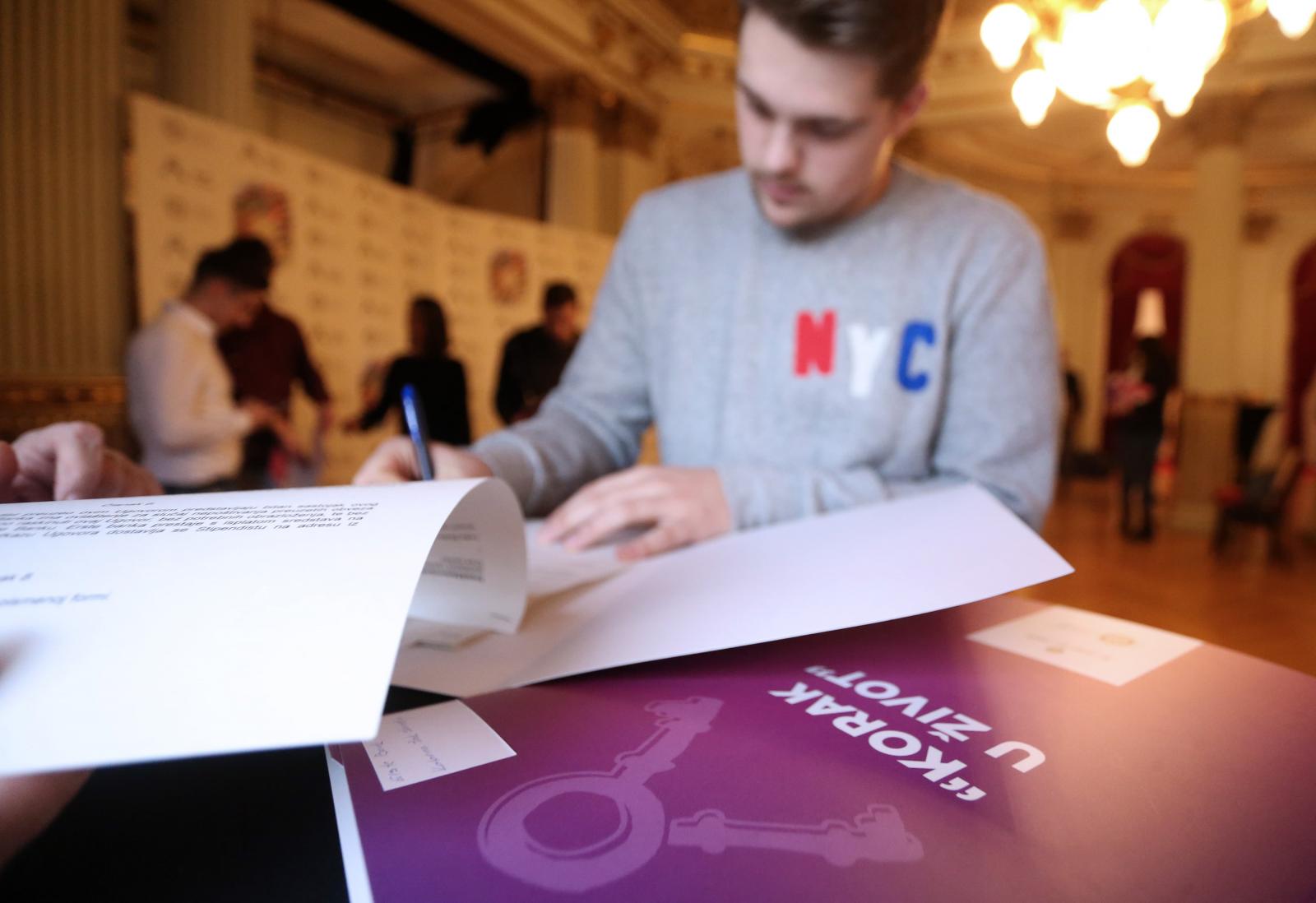 Akcijoa Korak u život do sada je osigurala više od 220 pojedinačnih stipendija.