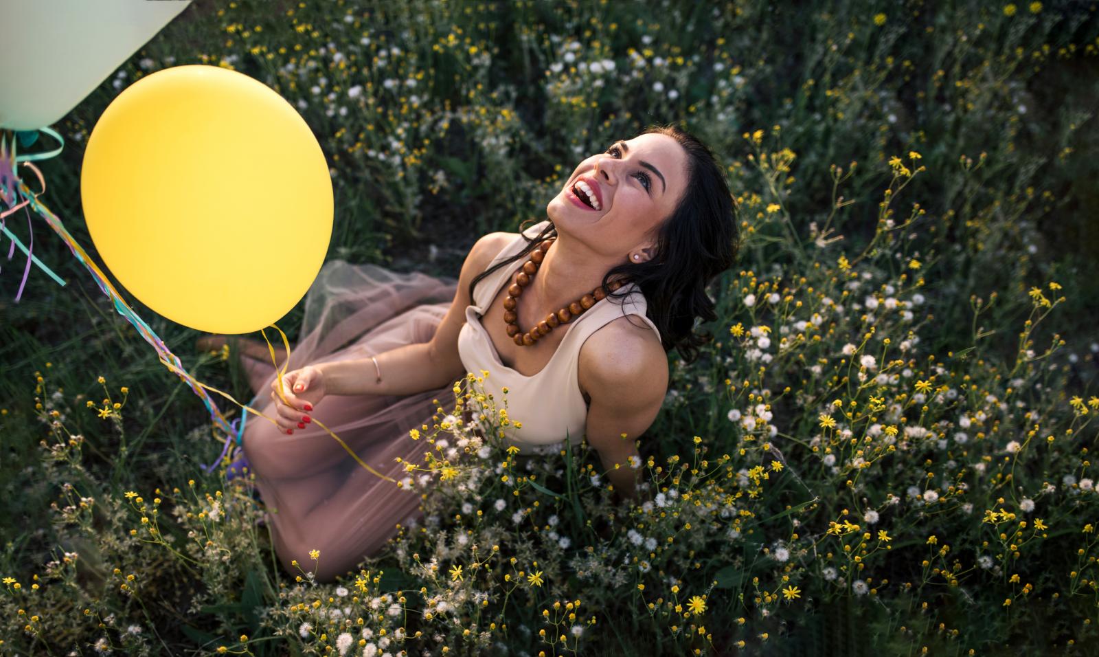 'Došla sam u životnu fazu kad ću radije biti solo nego u vezi s bilo kime, samo da mogu frendicama na kavi reći da sam u vezi...'