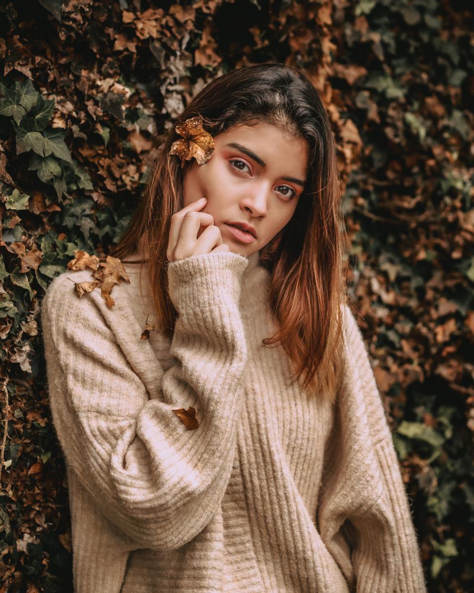 Mahatma Gandhi je rekao: 'Budi promjena koju želiš vidjeti u svijetu.', ali što ako nas vječno mijenjanje sebe kroz rad na sebi vodi sve dalje od sebe? 