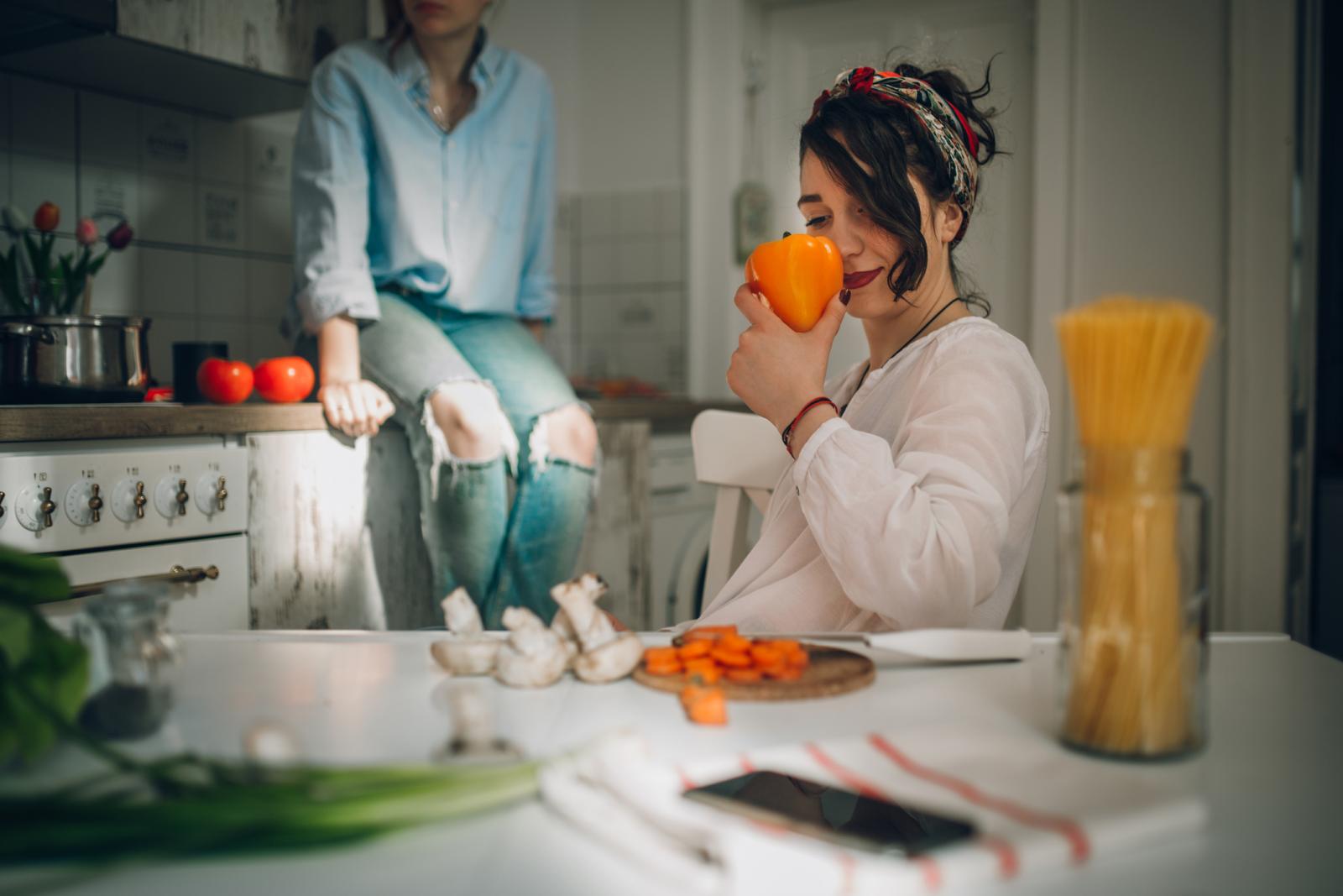 Sirovo voće i povrće sadrži više vitamina C i drugih antioksidanasa što je odlično za imunitet.