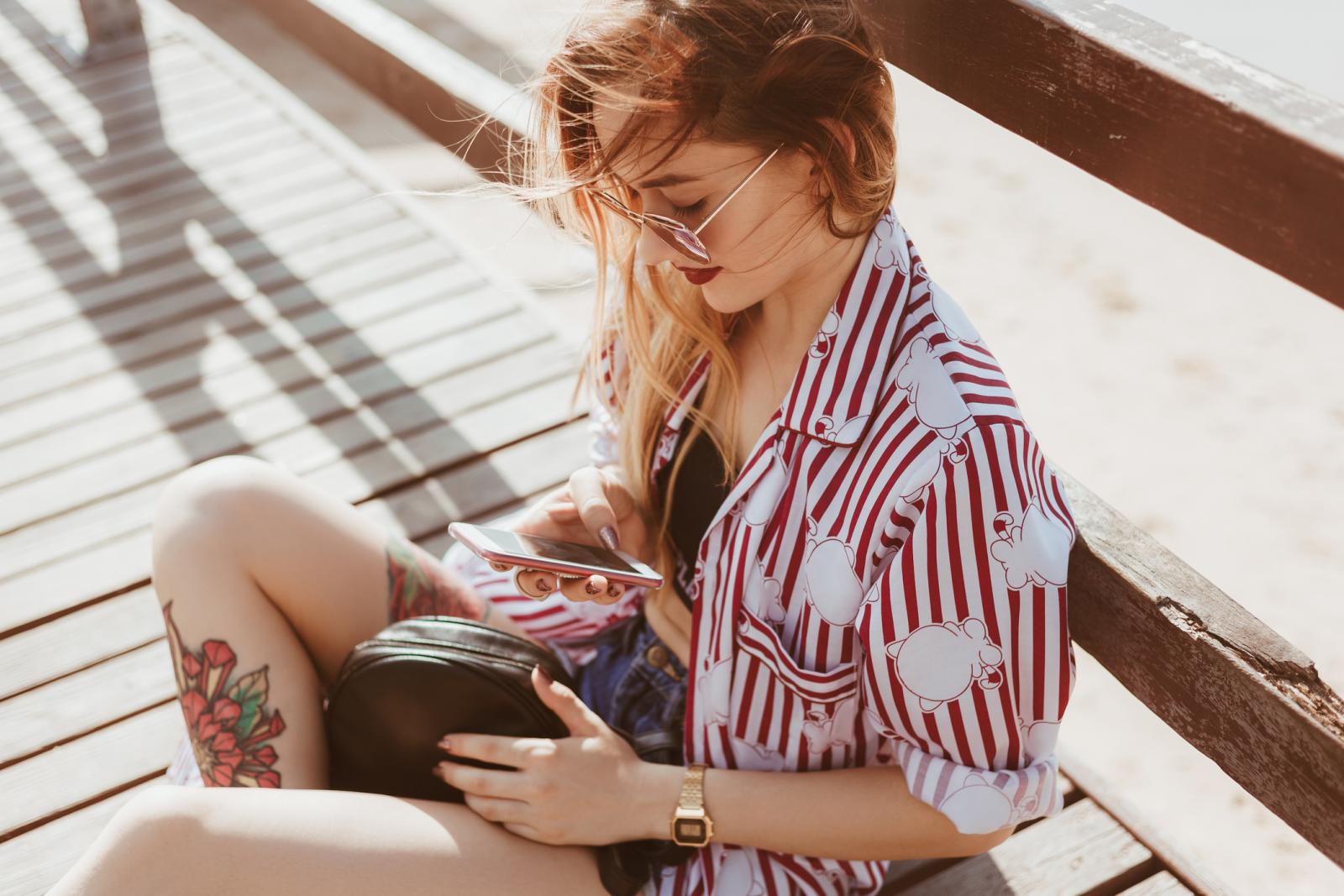 Jedno istraživanje je pokazalo da je 10 posto korisnika društvenih mreža u potpunosti ovisno o Twitteri i Facebooku. 