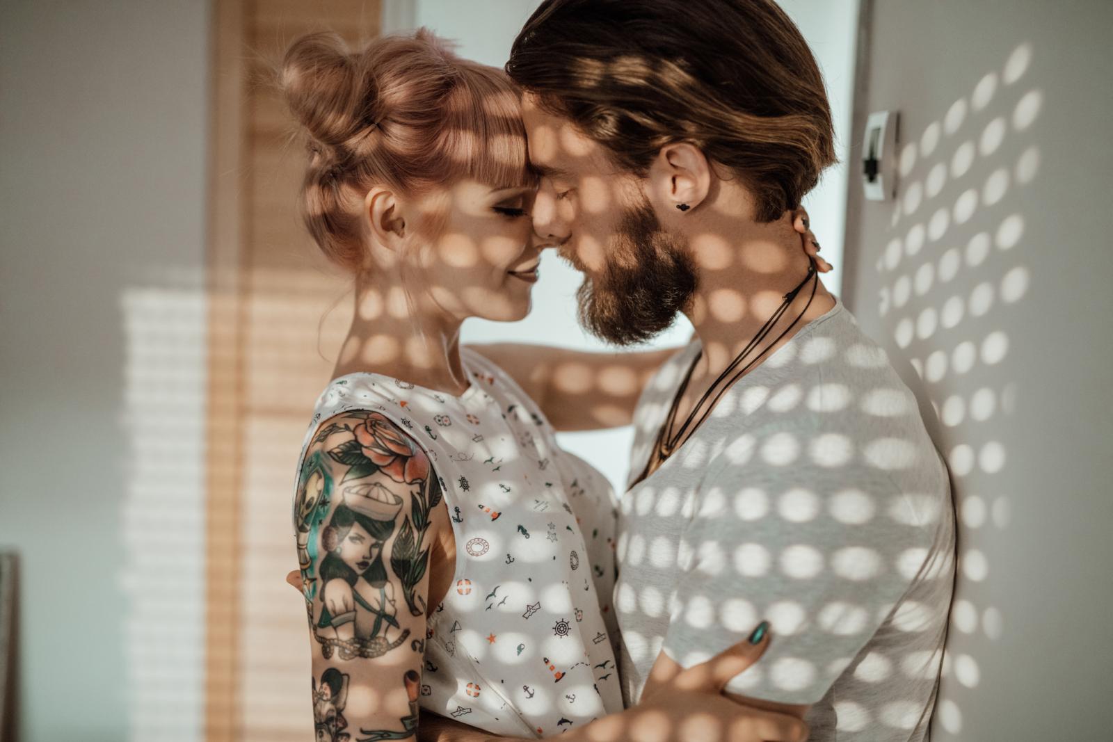 ledanje pornografije može povećati seksualno uzbuđenje i pomoći lakšem postizanju i/ili održavanju erekcije.