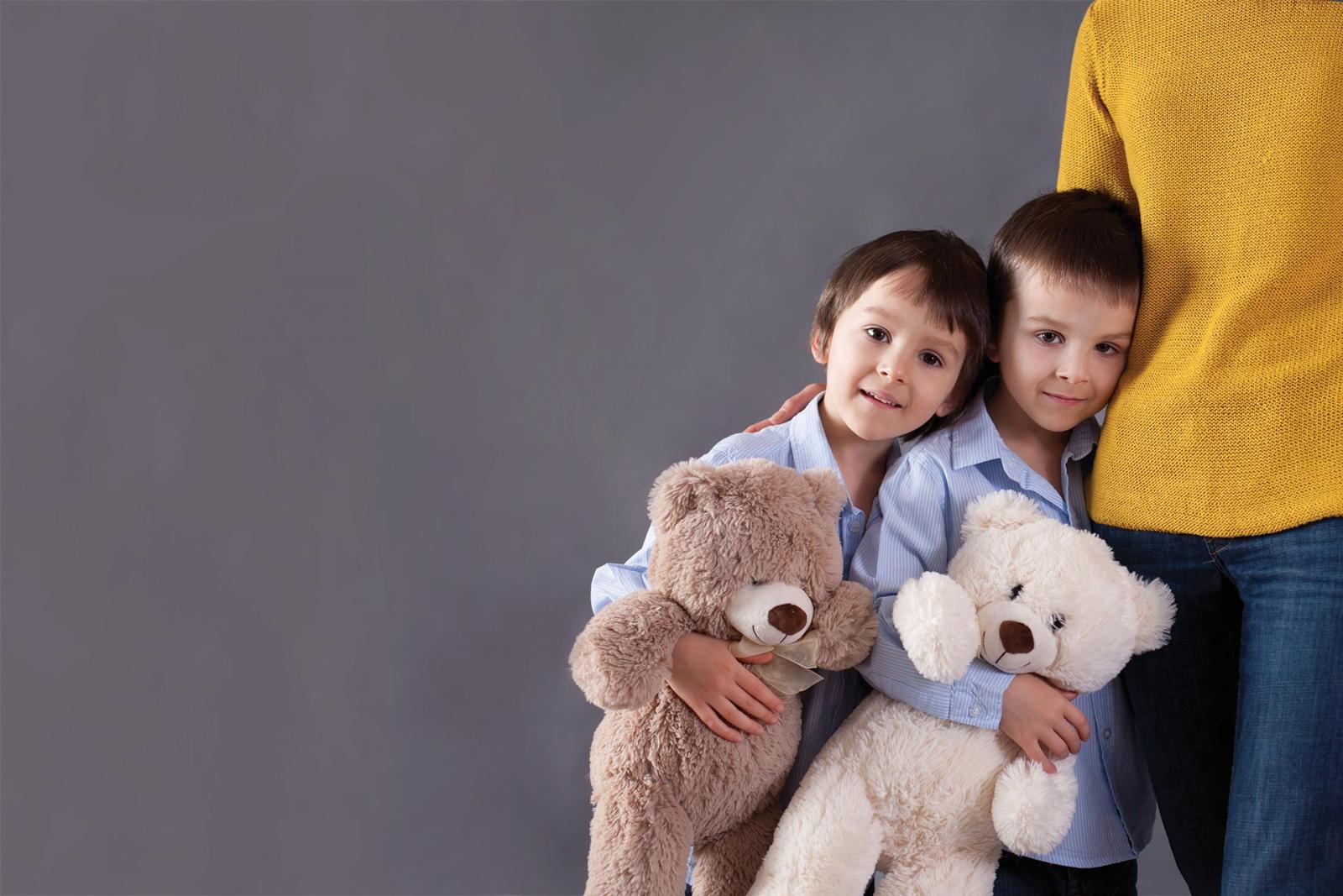 Mališani poput ovih na fotografiji trebaju čvrsti oslonac u svom životu. Jeste li to vi?